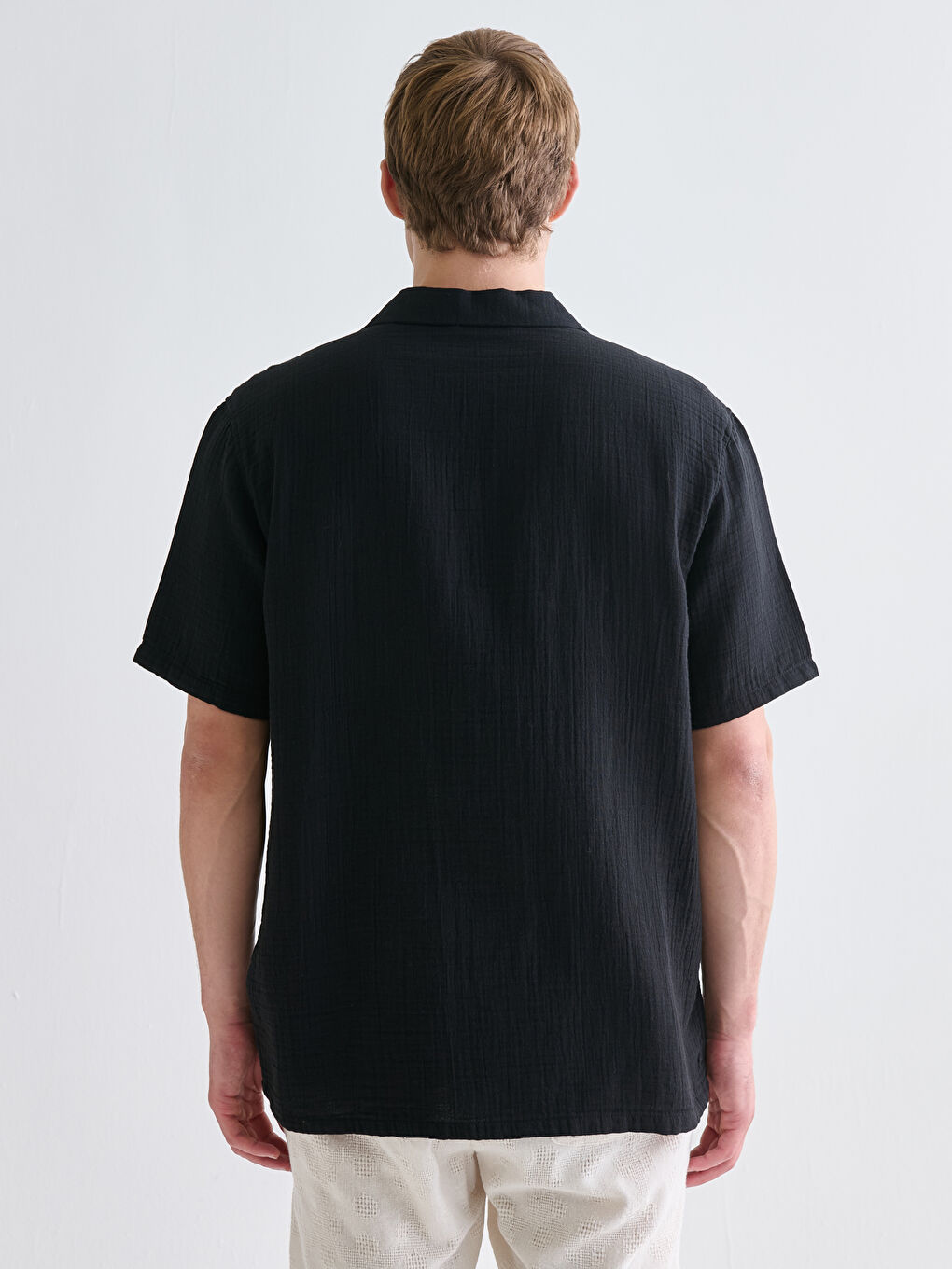 Siyah Standart Fit Kısa Kollu Erkek Gömlek-8