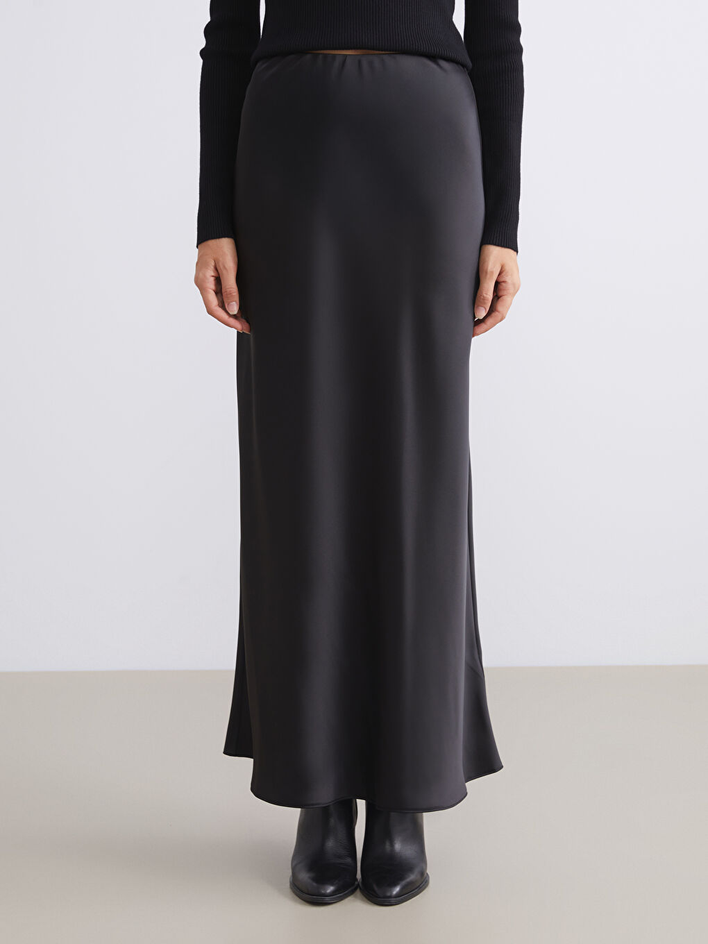 Siyah Dar Fit Saten Etek-1