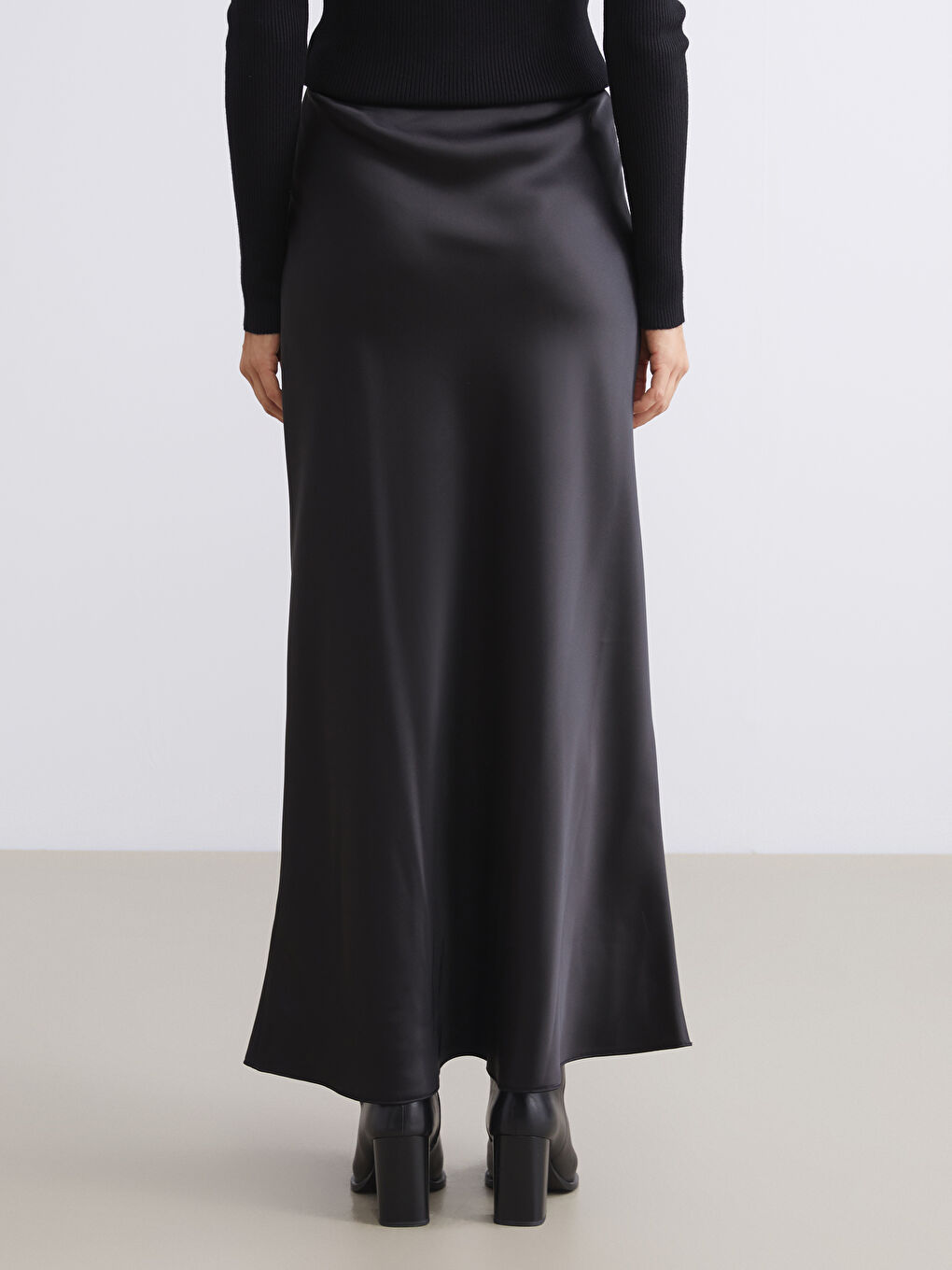 Siyah Dar Fit Saten Etek-3