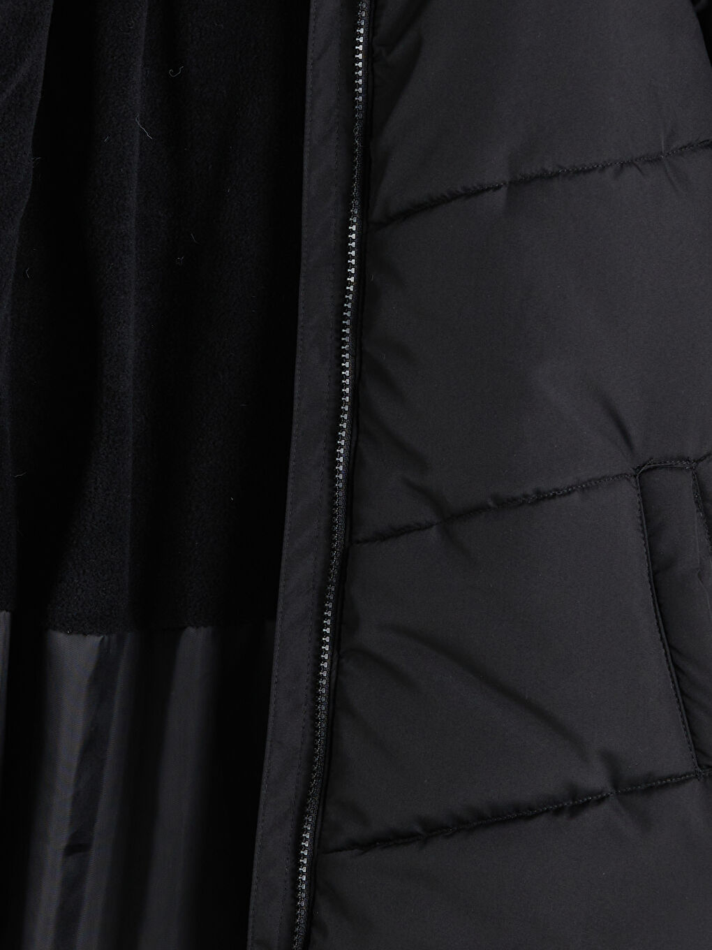 Siyah Kapüşonlu Kız Çocuk Mont-1