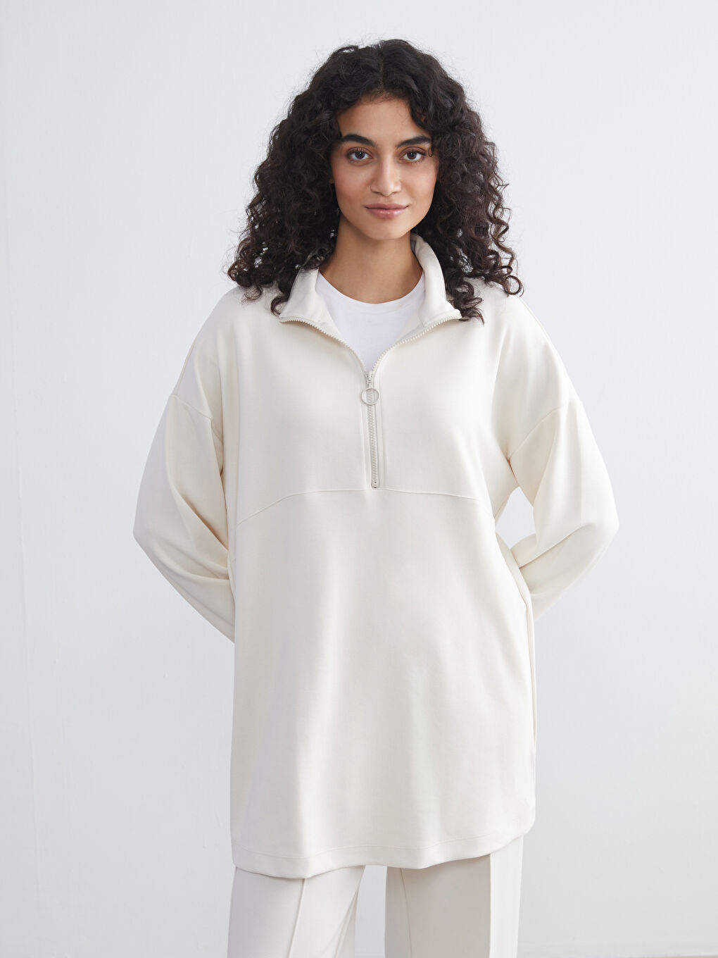 Bej Dik Yaka Kadın Sweatshirt Tunik