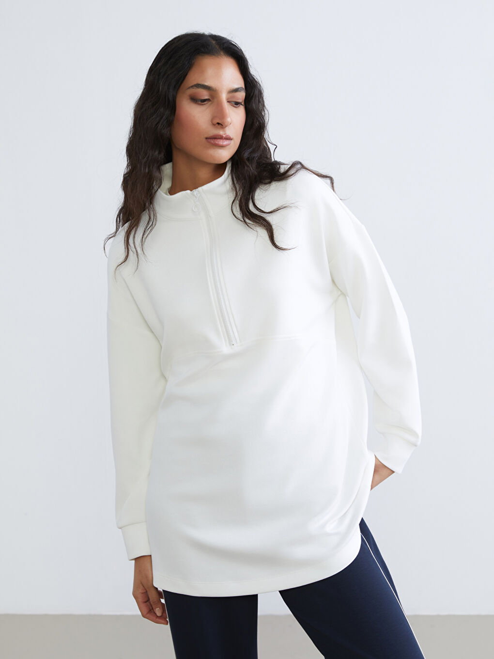 Ekru Dik Yaka Kadın Sweatshirt Tunik