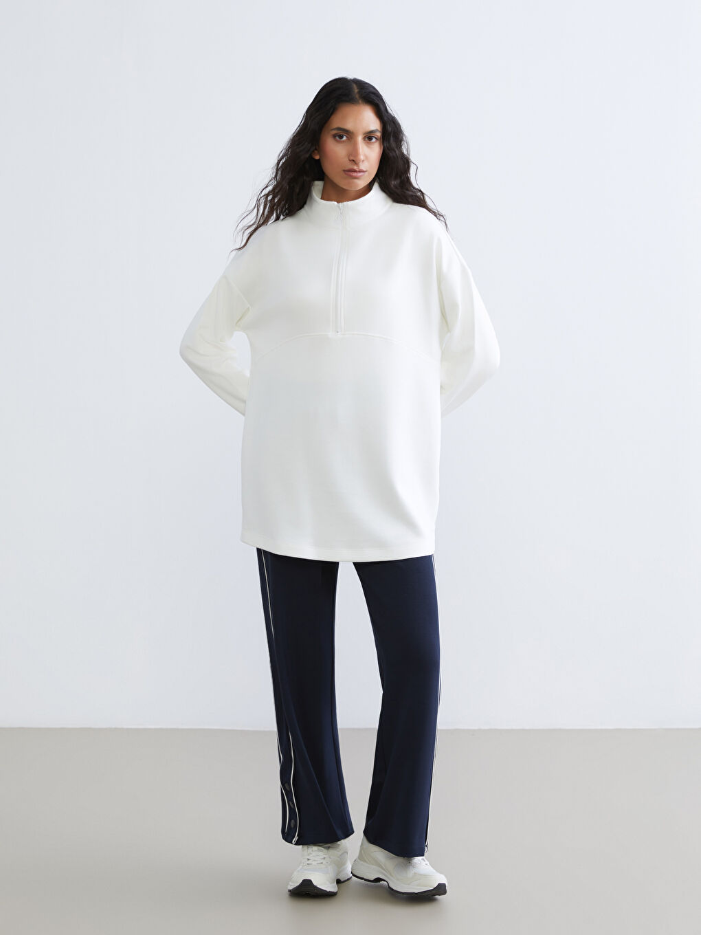 Ekru Dik Yaka Kadın Sweatshirt Tunik-1