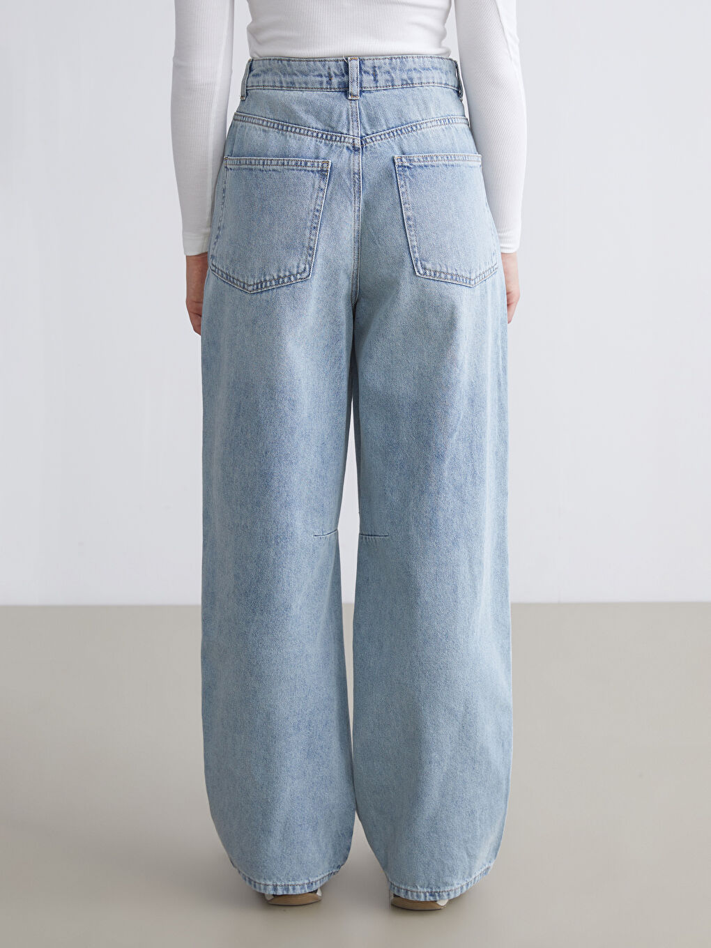 Baggy Fit Women's Jeans-3