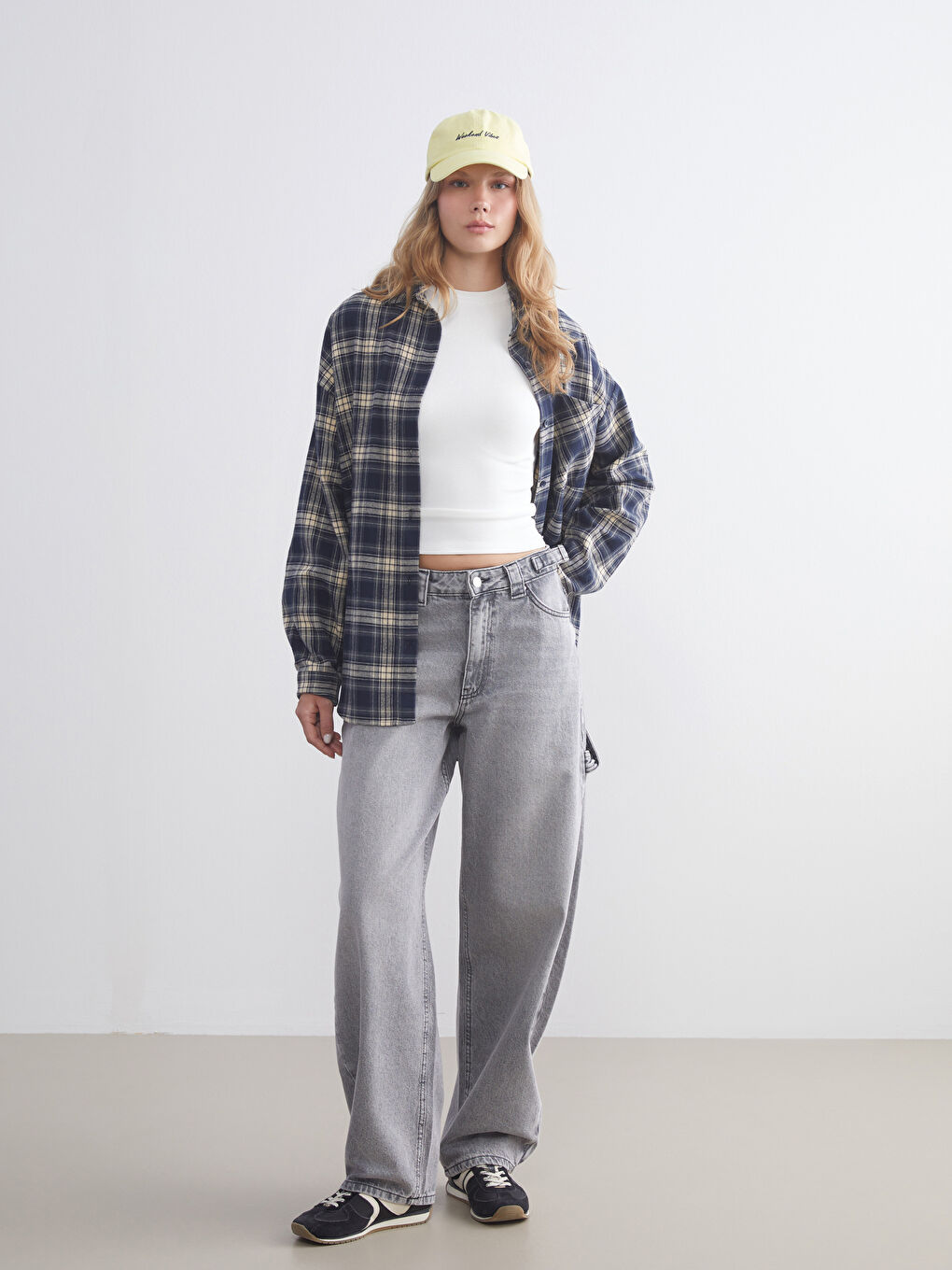 Gri Baggy Fit Kadın Jean Pantolon-1