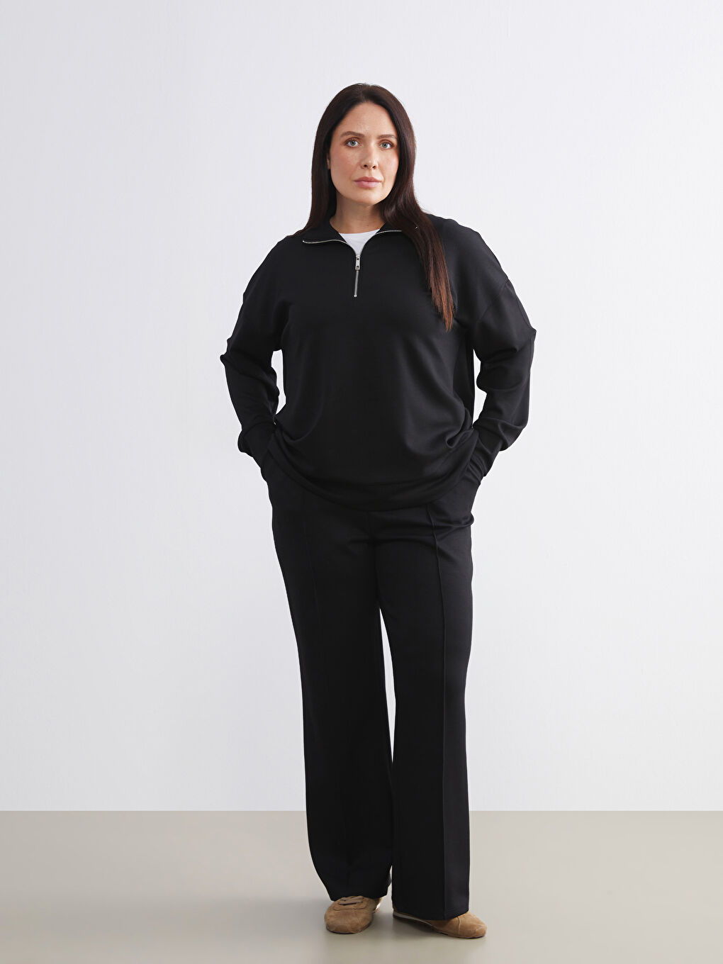 Women's Sweatpants with Elastic Waist-1