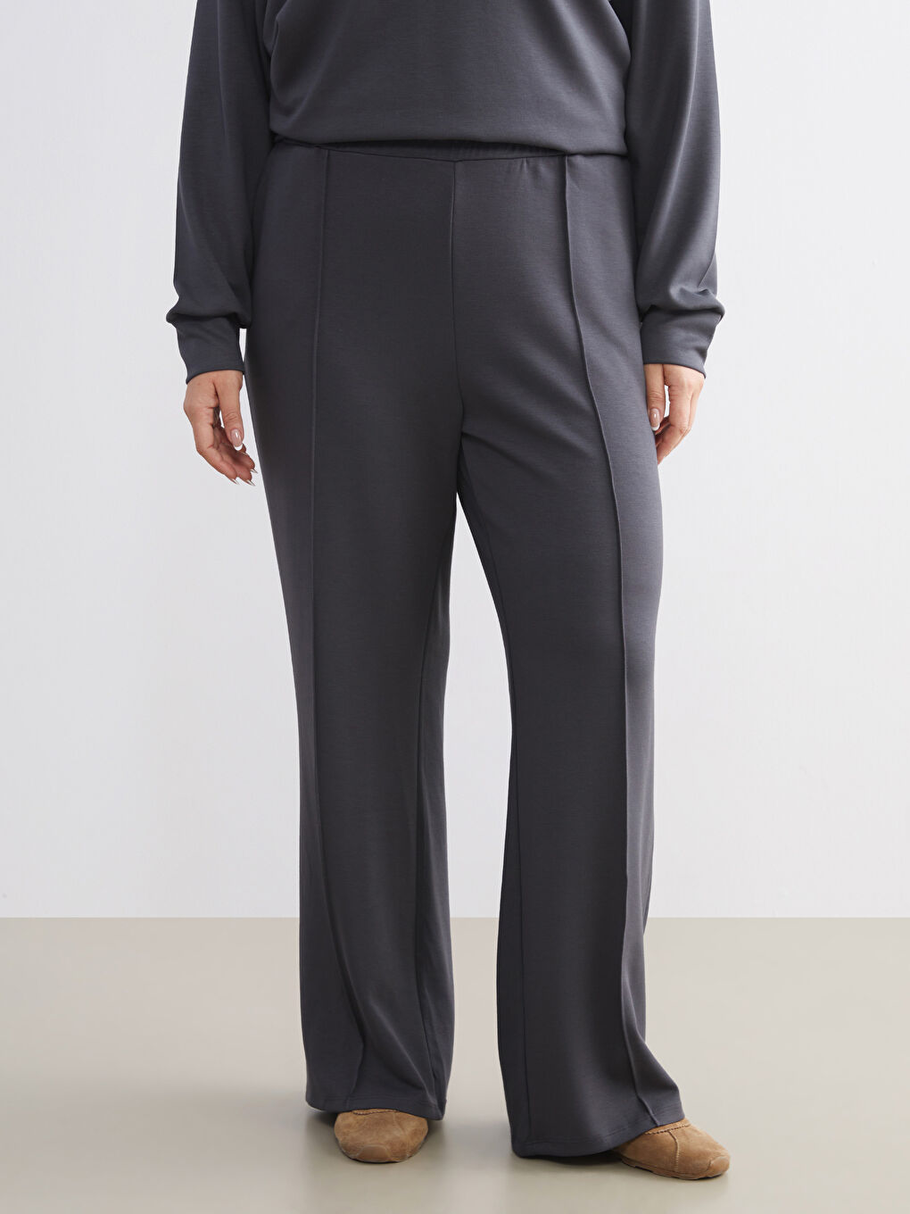 Women's Sweatpants with Elastic Waist-6