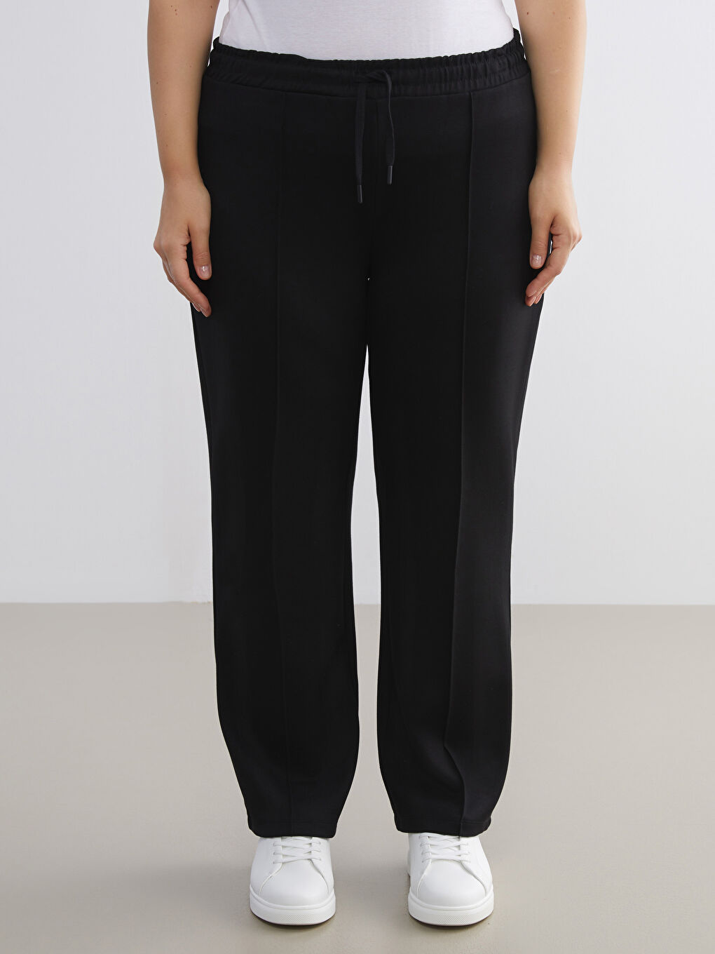 Siyah Beli Lastikli Kadın Eşofman Altı-5