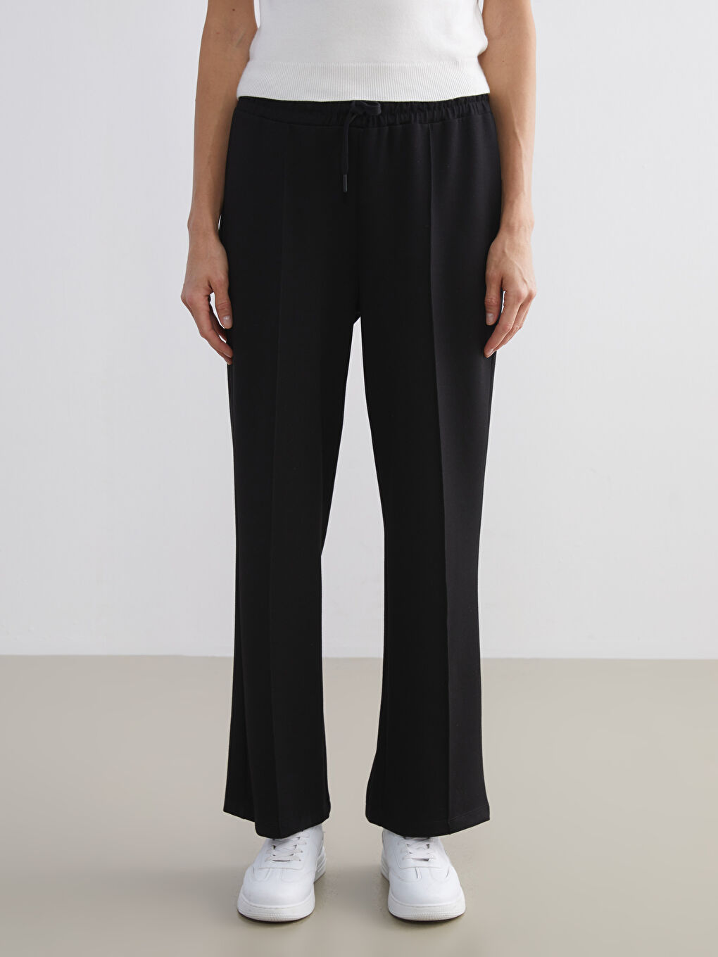 Siyah Beli Lastikli Kadın Eşofman Altı-2