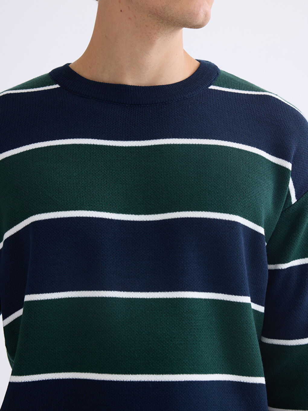 Crew Neck Striped Men's Knitwear Sweater-2
