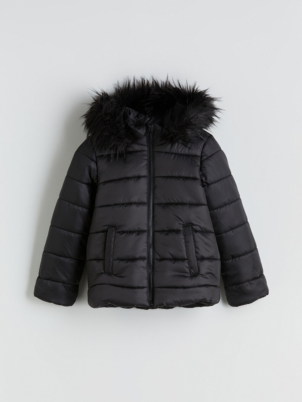 Siyah Kapüşonlu Kız Çocuk Şişme Mont