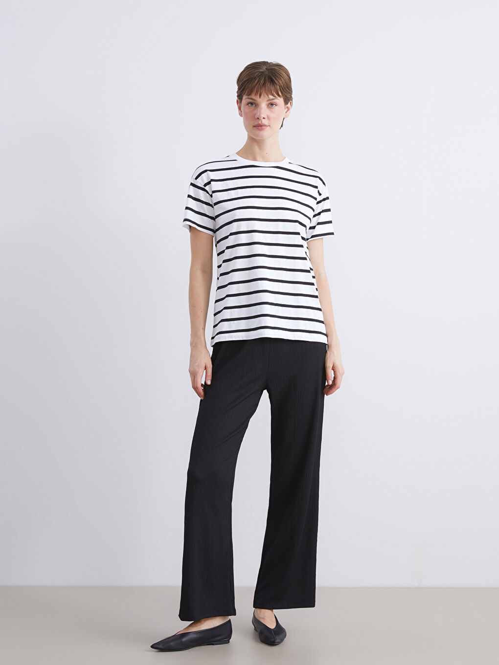 Siyah Beli Lastikli Dokulu Kadın Pantolon