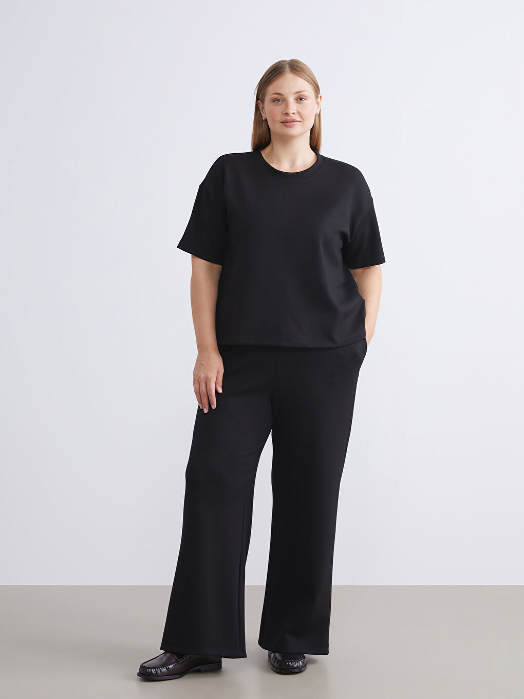 Siyah Beli Lastikli Kadın Eşofman Altı-1