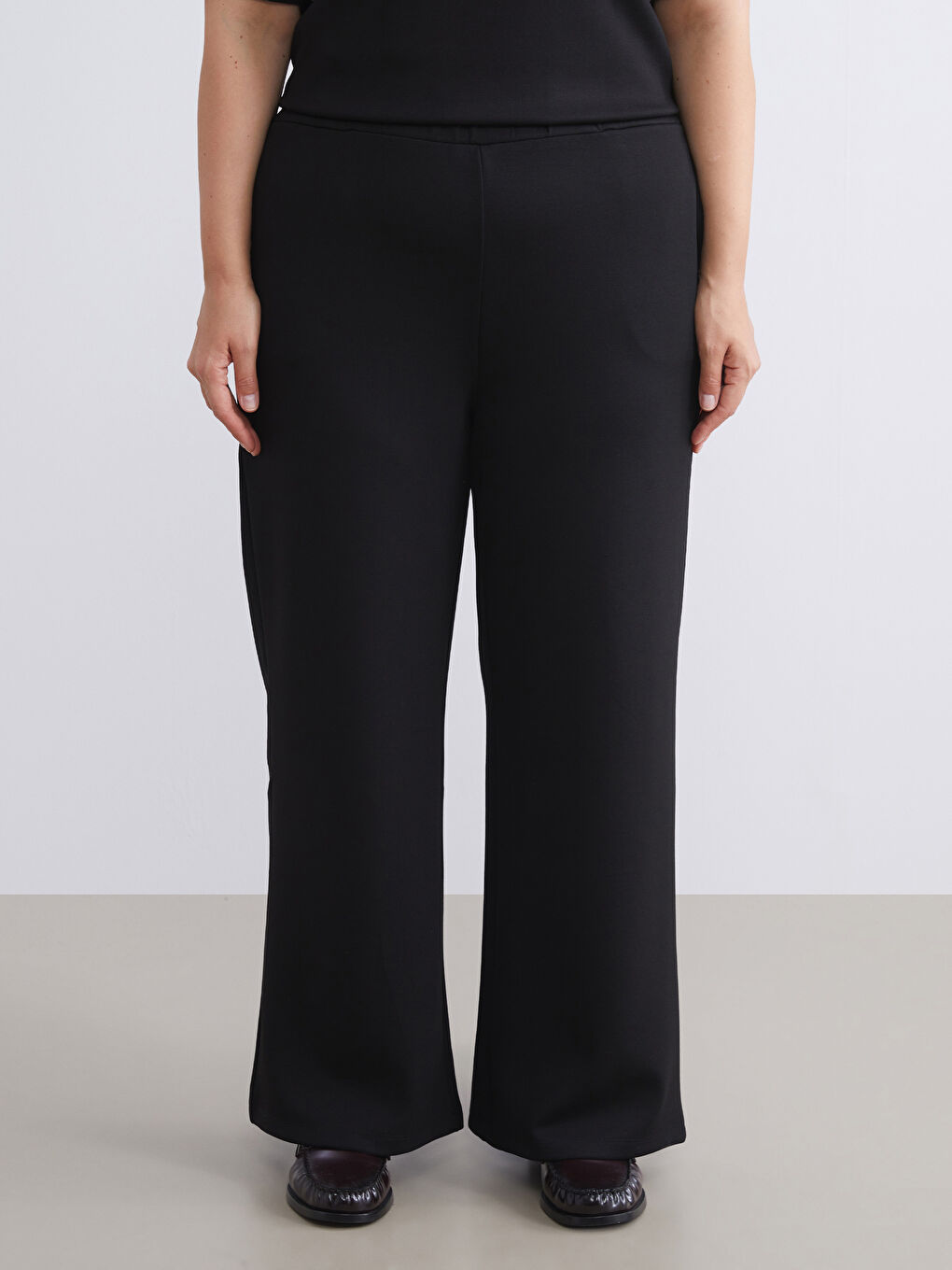 Siyah Beli Lastikli Kadın Eşofman Altı-5