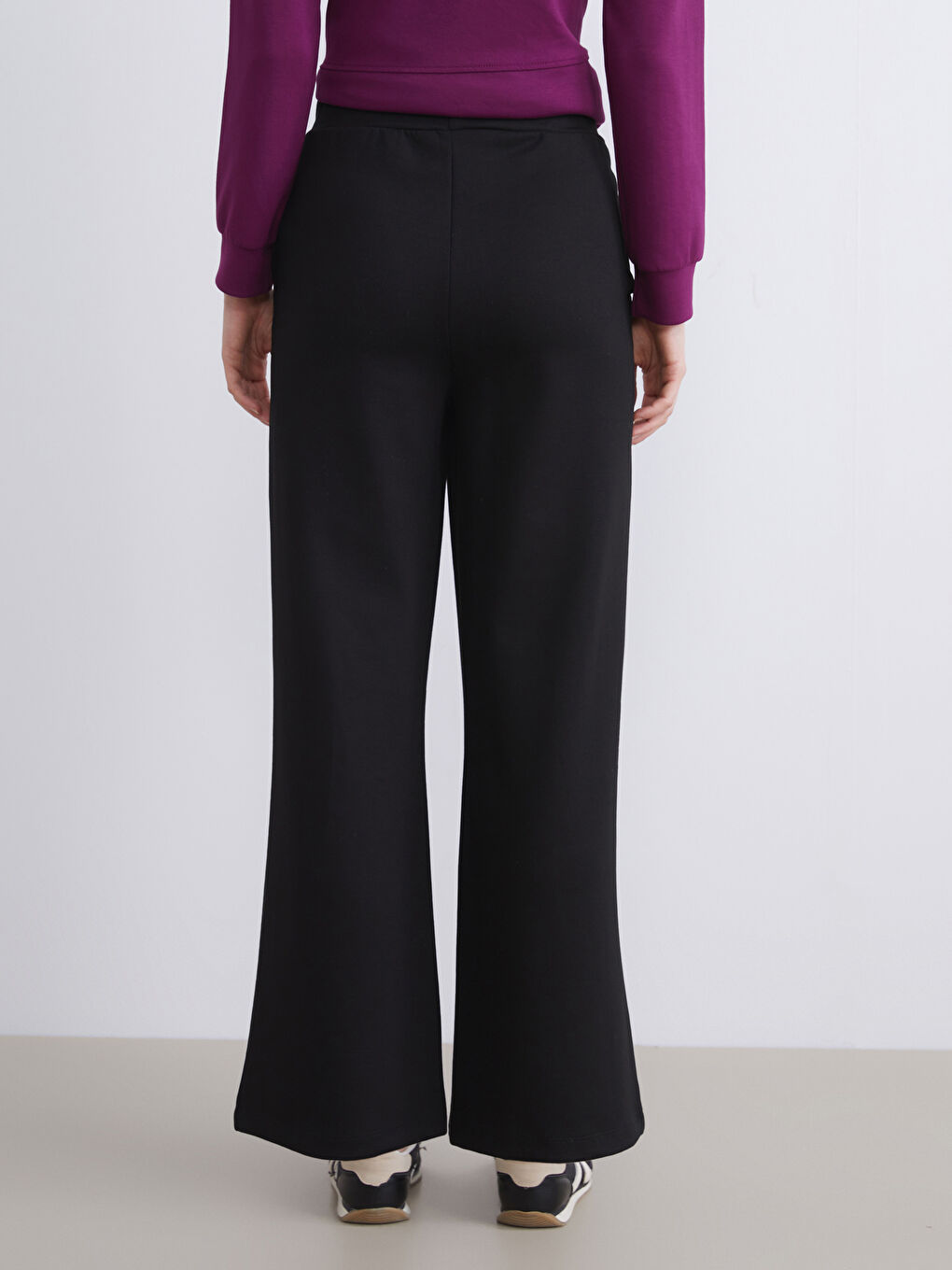 Siyah Beli Lastikli Kadın Eşofman Altı-4