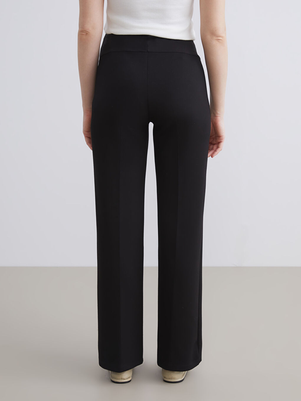 LCW Comfort Women's Sweatpants with Elastic Waist -W5I557Z8-CVL