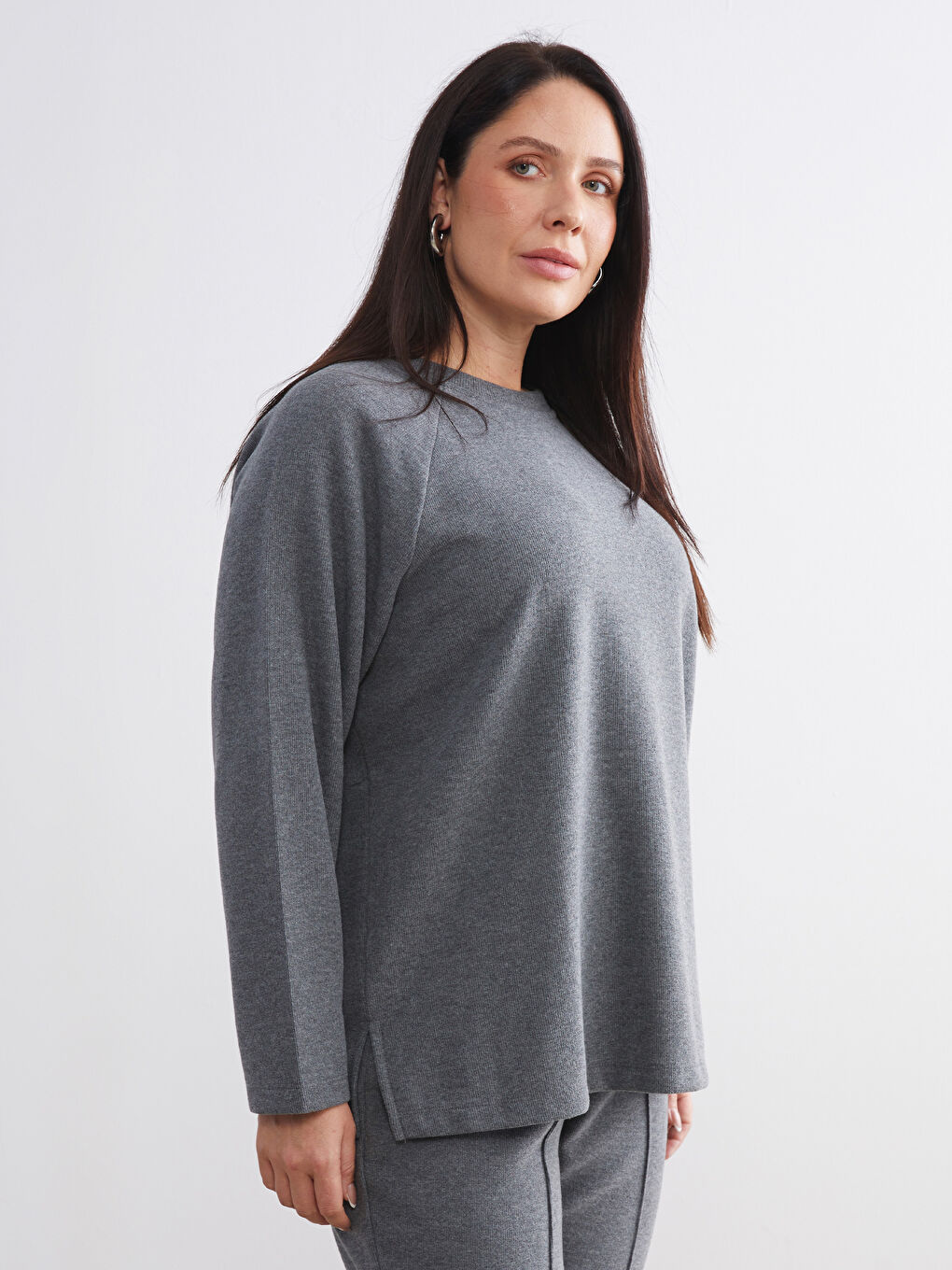Plus Size Crew Neck Women's Sweatshirt-1