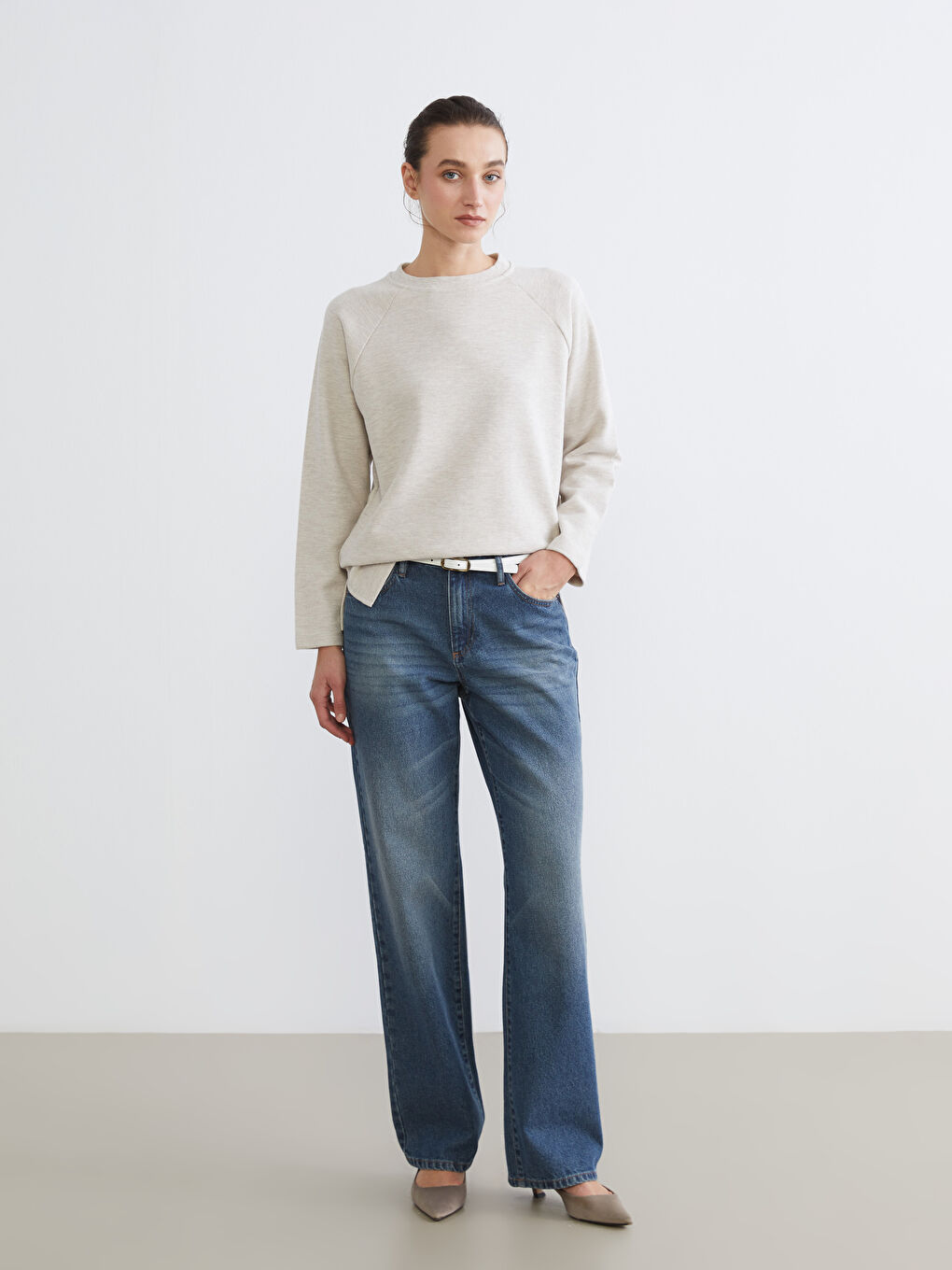 Свитшот с круглым вырезом для женщин-3