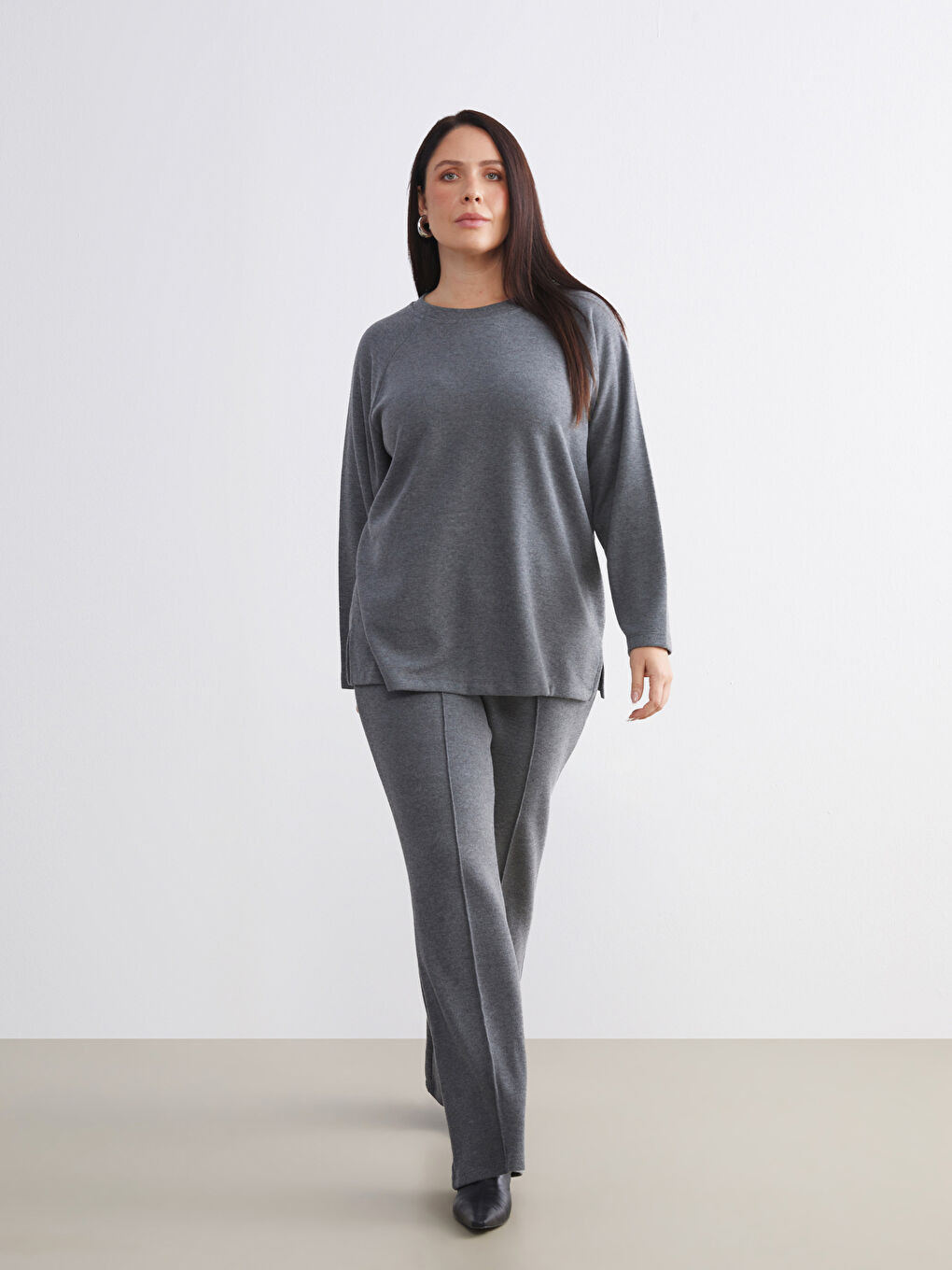 Women's Sweatpants with Elastic Waist-1