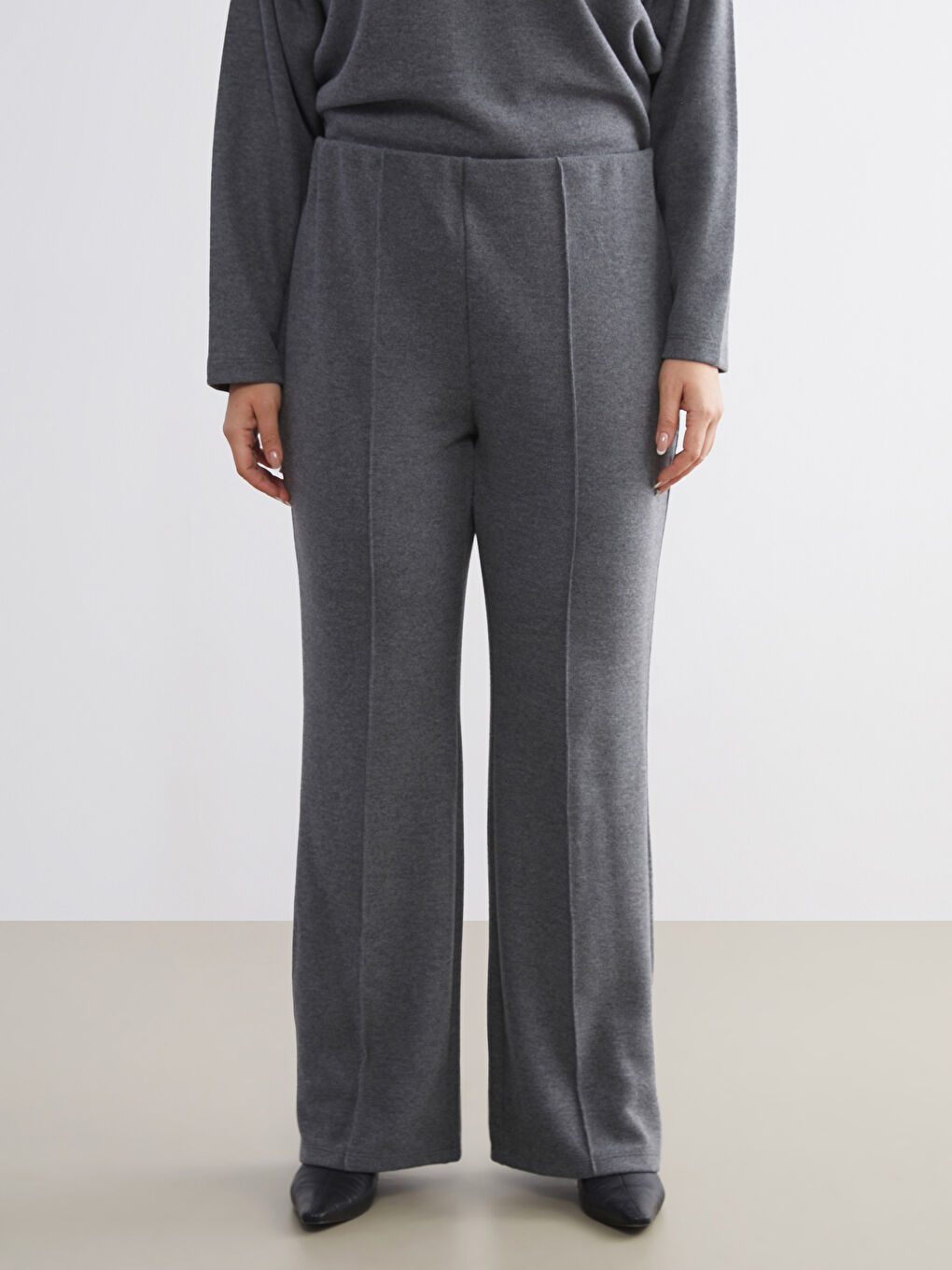 Women's Sweatpants with Elastic Waist-5