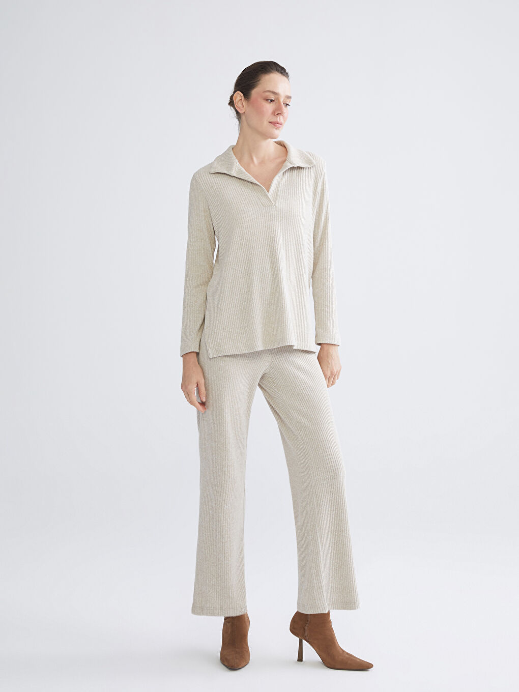 Bej Polo Yaka Kadın Sweatshirt-2