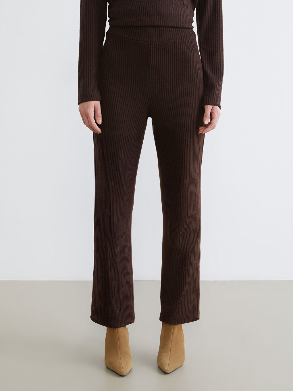 Kahverengi Büyük Beden Beli Lastikli Dokulu Kadın Pantolon-1