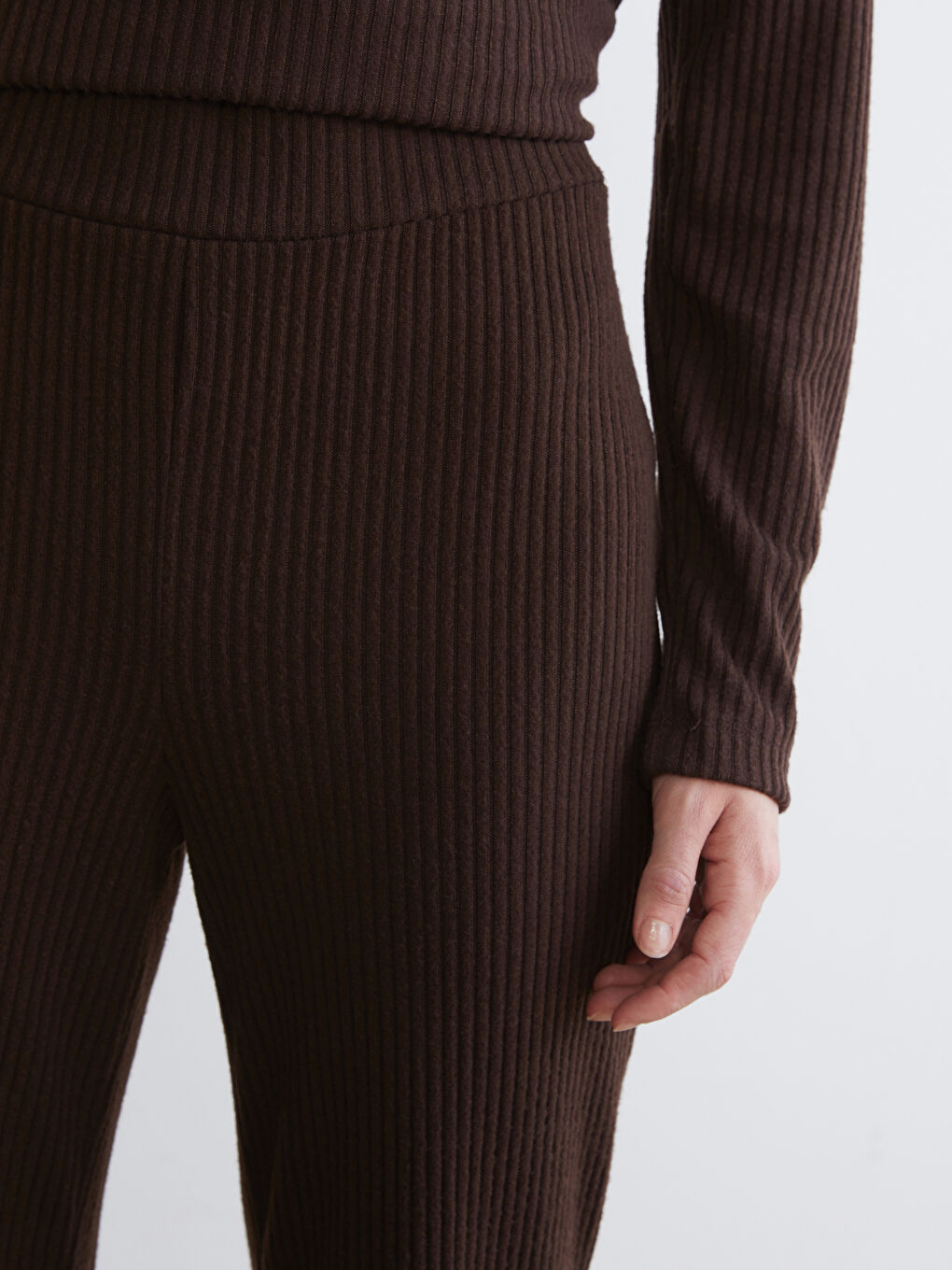 Kahverengi Büyük Beden Beli Lastikli Dokulu Kadın Pantolon-2