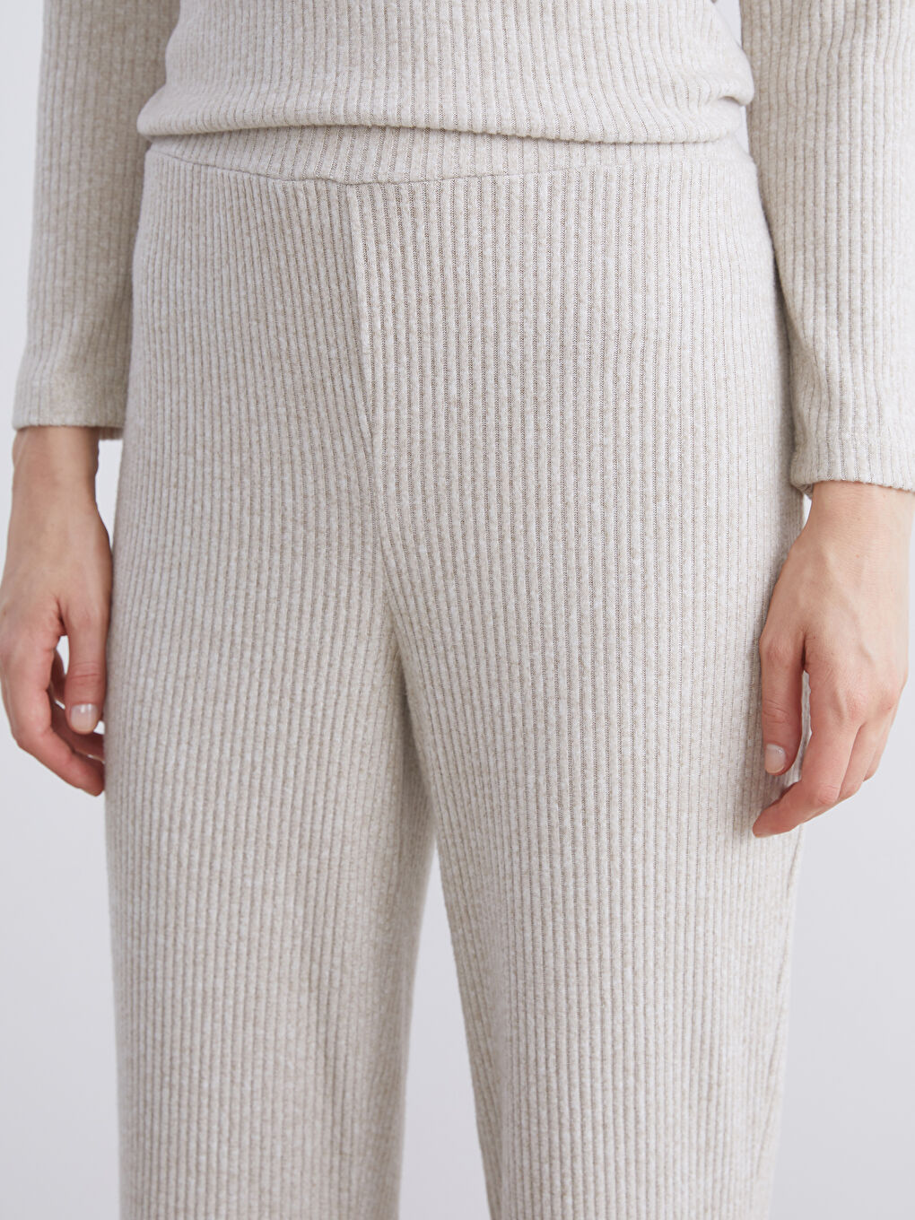 Plus Size Elastic Waist Textured Women's Trousers-4