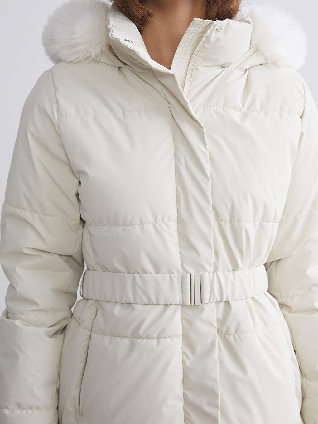 Ekru Kürk Kapüşonlu Kadın Şişme Mont-2