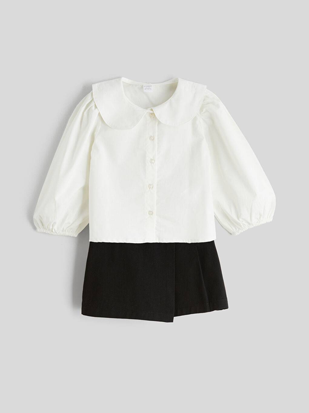 قميص بياقة بيتر بان للبنات وتنورة قصيرة - عبوة من قطعتين