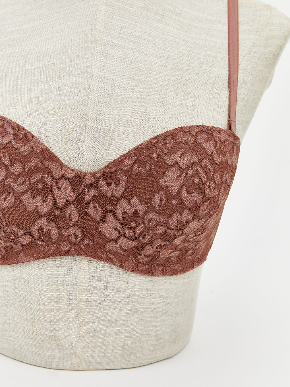 Kahverengi Balenli Dolgusuz Desenli Straplez Sütyen-2