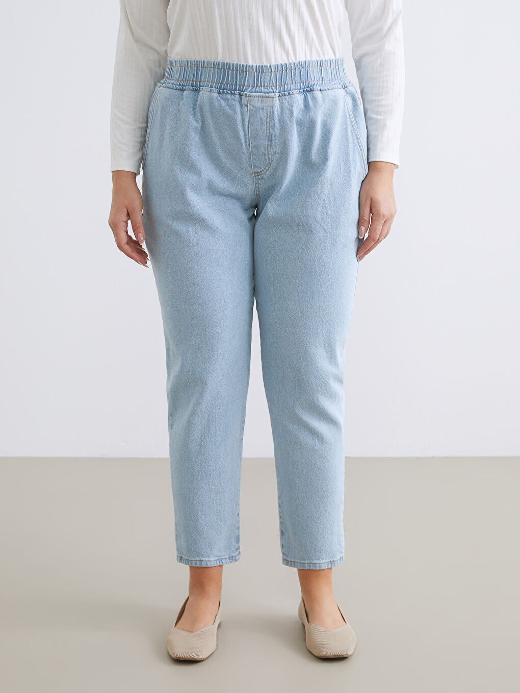 İndigo Beli Lastikli Mom Fit Kadın Jean Pantolon-5