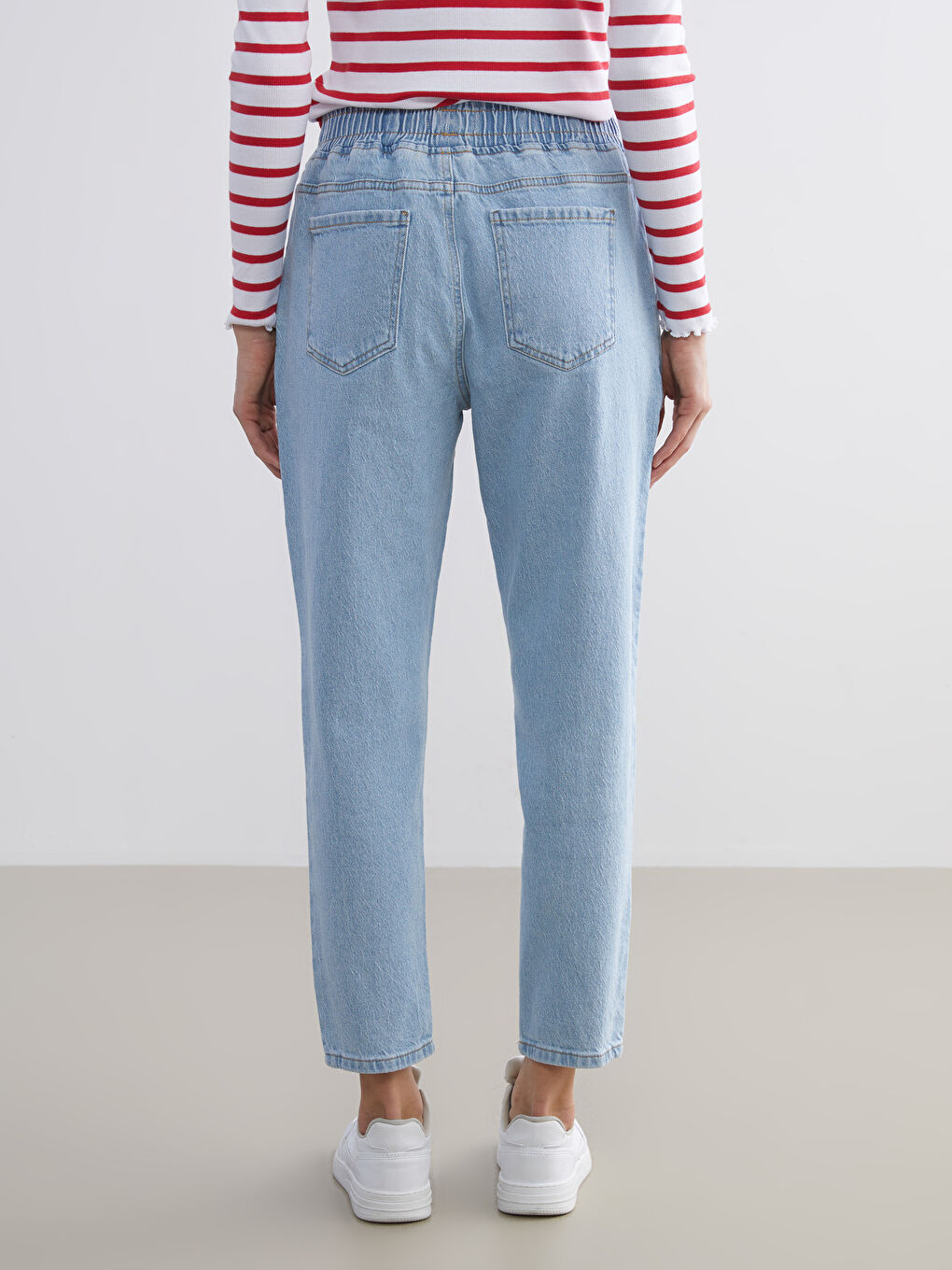 İndigo Beli Lastikli Mom Fit Kadın Jean Pantolon-4