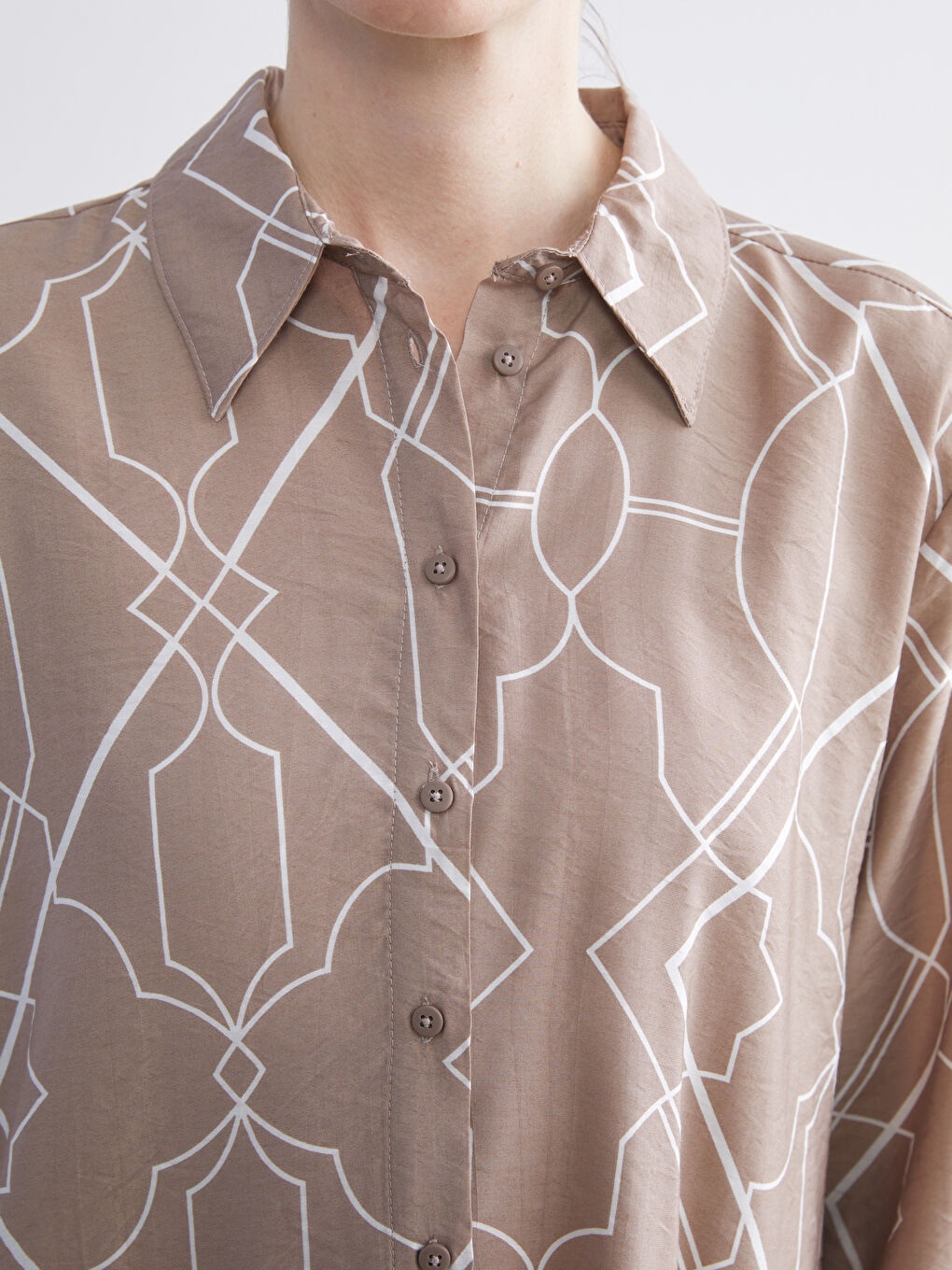 Kahverengi Desenli Kadın Gömlek-2