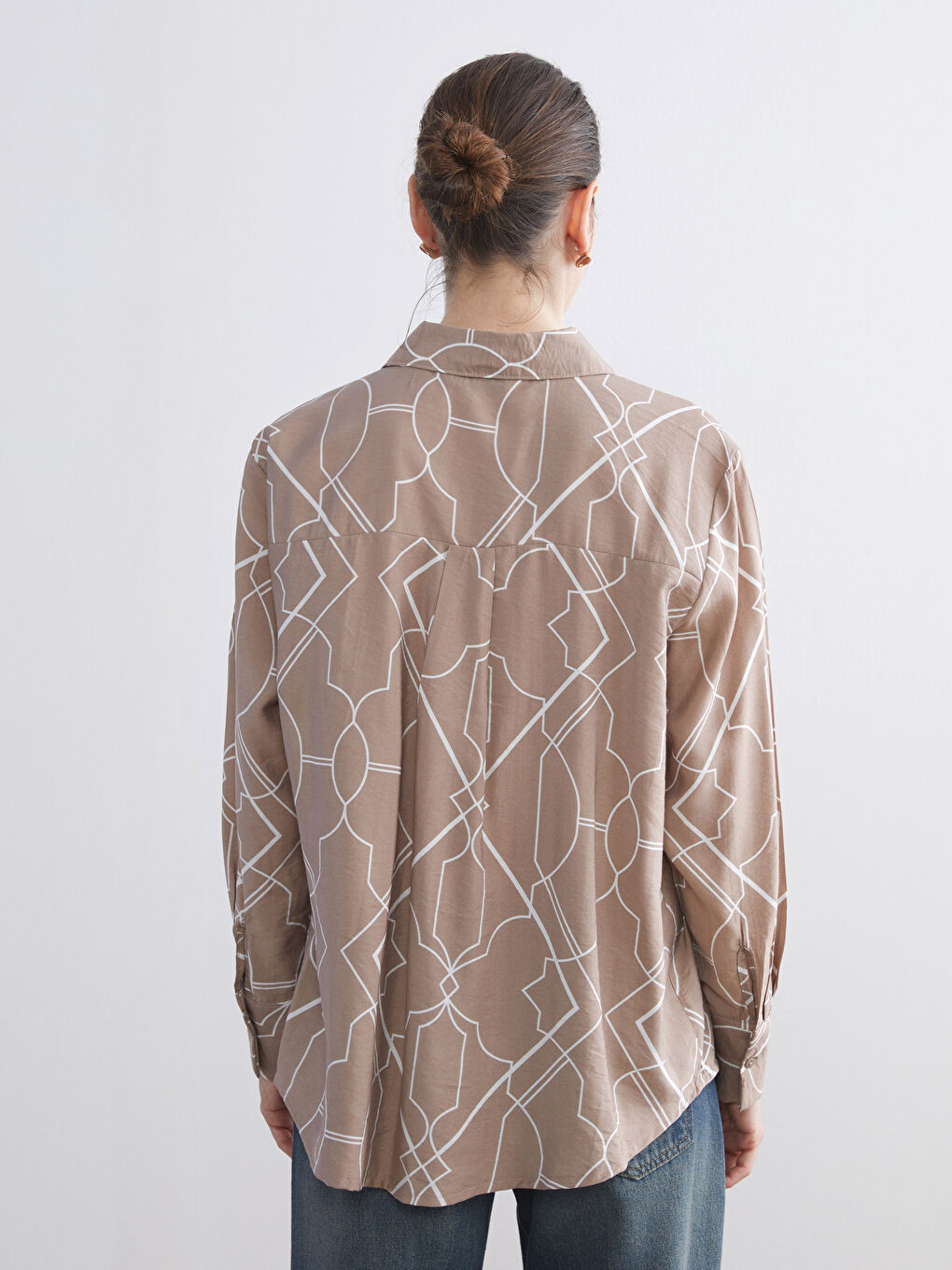 Kahverengi Desenli Kadın Gömlek-3