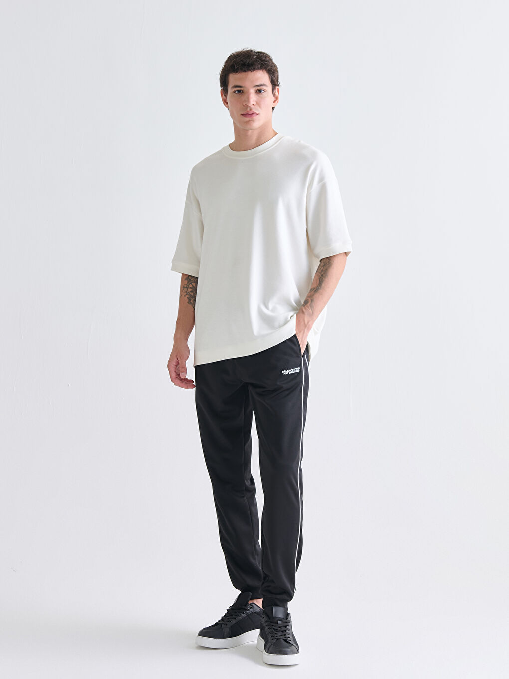 Siyah Standart Kalıp Erkek Jogger Eşofman Altı