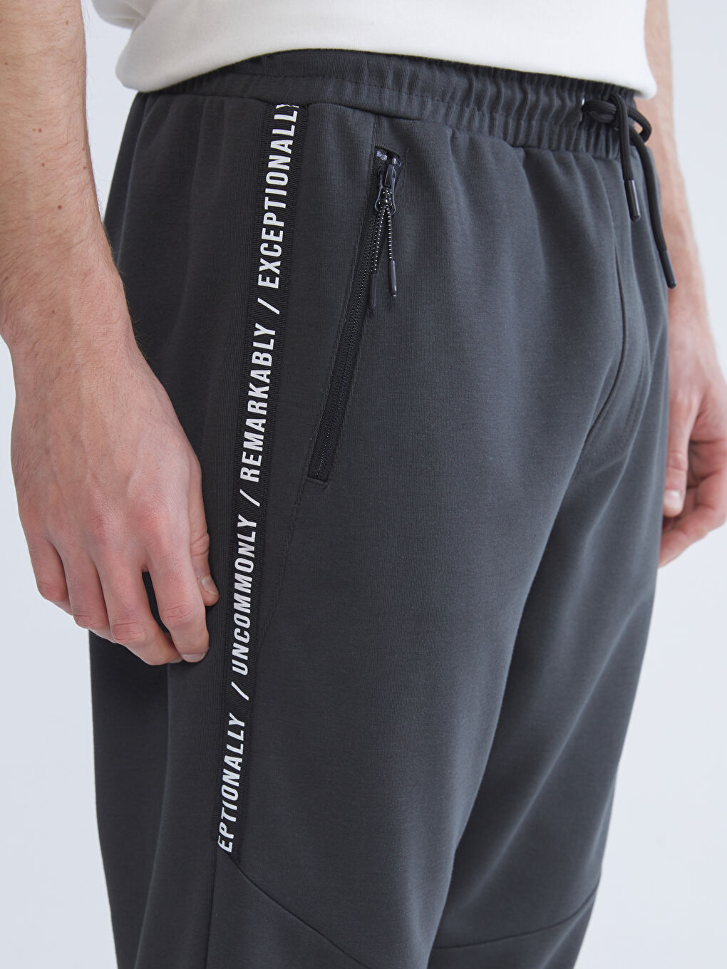 Slim Fit Men's Jogger Sweatpants-2