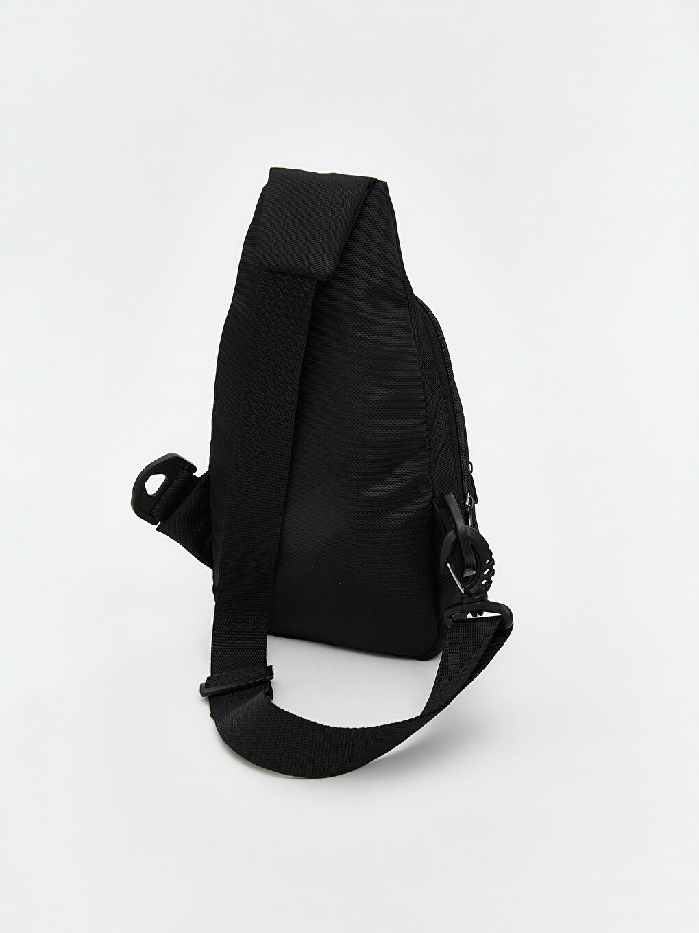 Zippered Men's Chest Bag-1