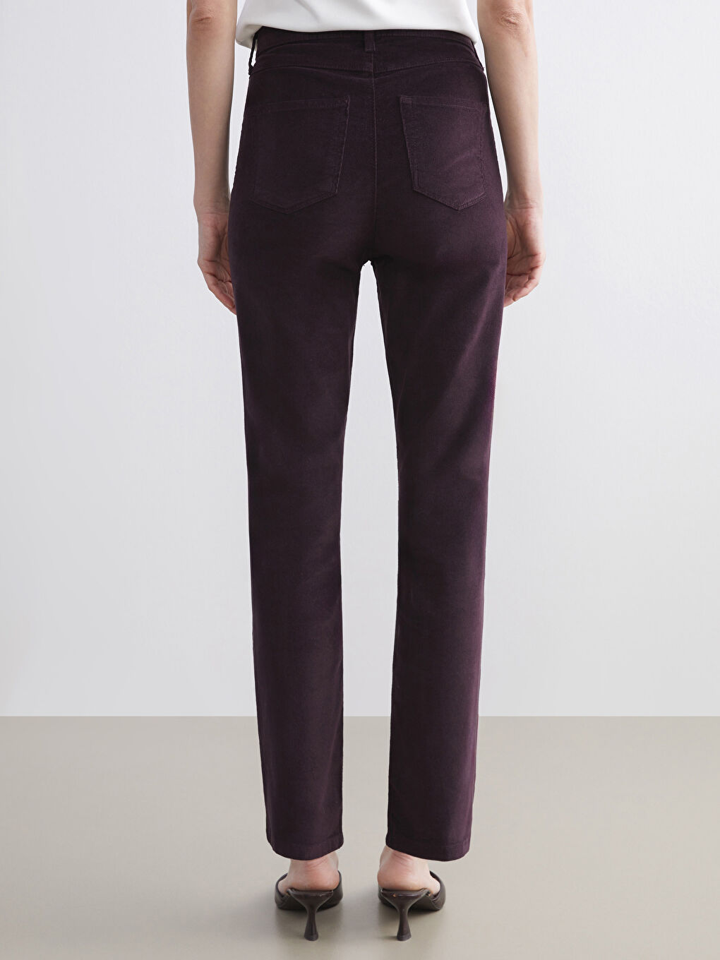 Uske Somotne Pantalone za Žene-3