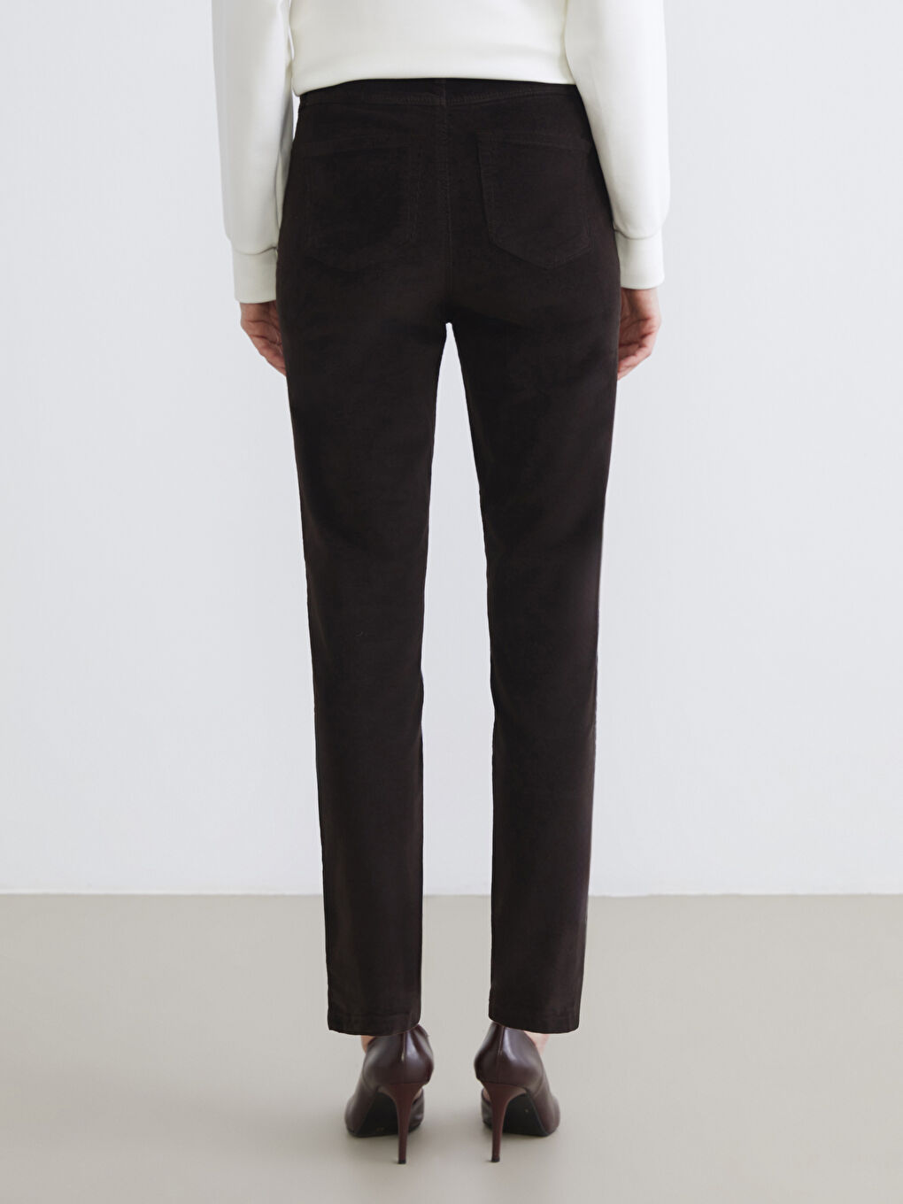 Uske Somotne Pantalone za Žene-3