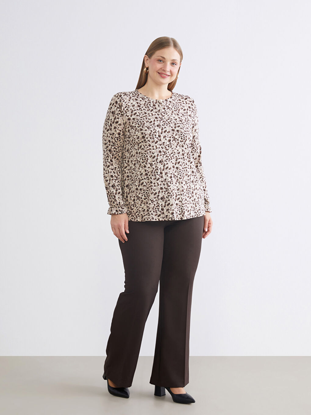 Plus Size Crew Neck Patterned Blouse-5