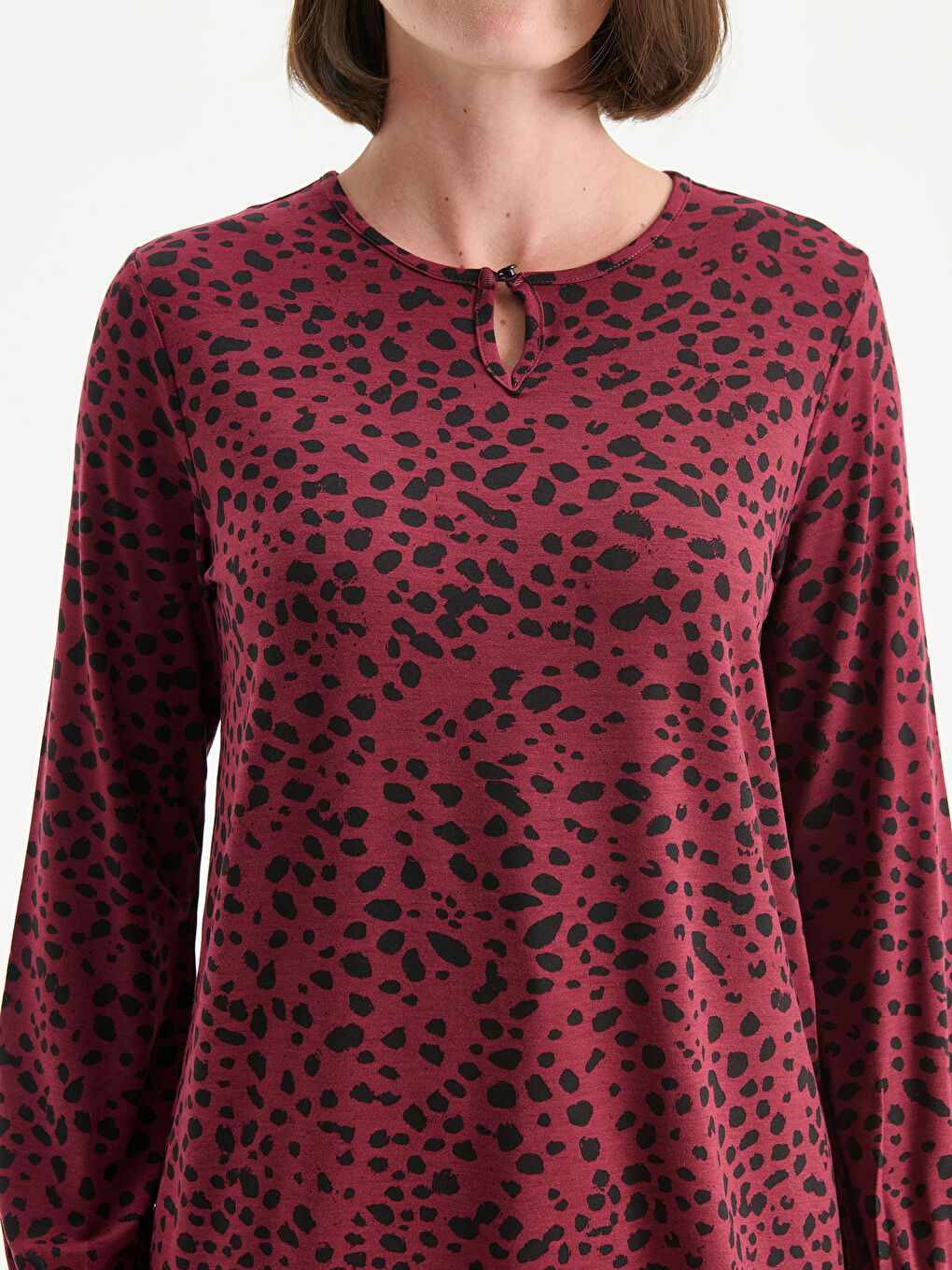 Plus Size Crew Neck Patterned Blouse-4