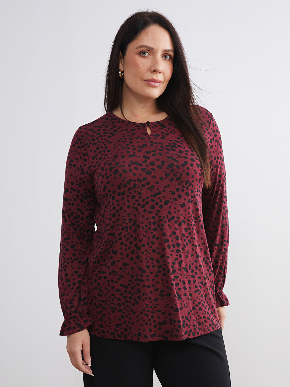 Plus Size Crew Neck Patterned Blouse-2