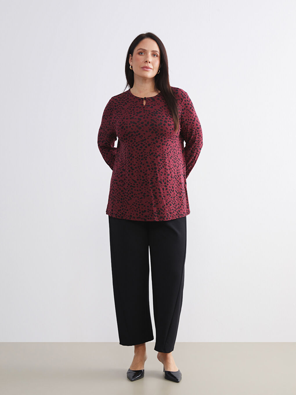 Plus Size Crew Neck Patterned Blouse-6