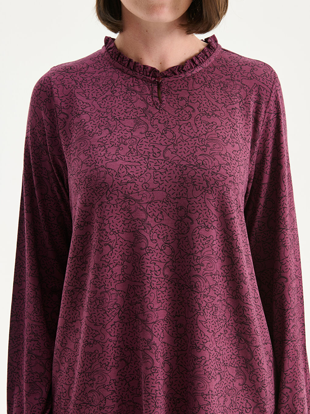 Bluza sa okruglim izrezom i uzorkom-4