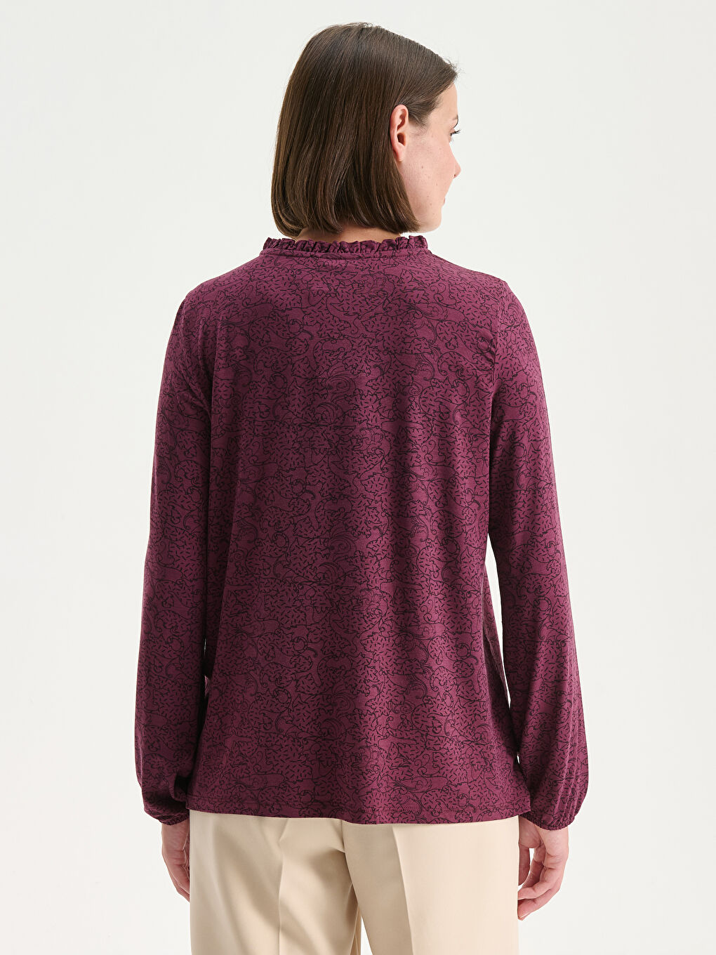 Bluza sa okruglim izrezom i uzorkom-5