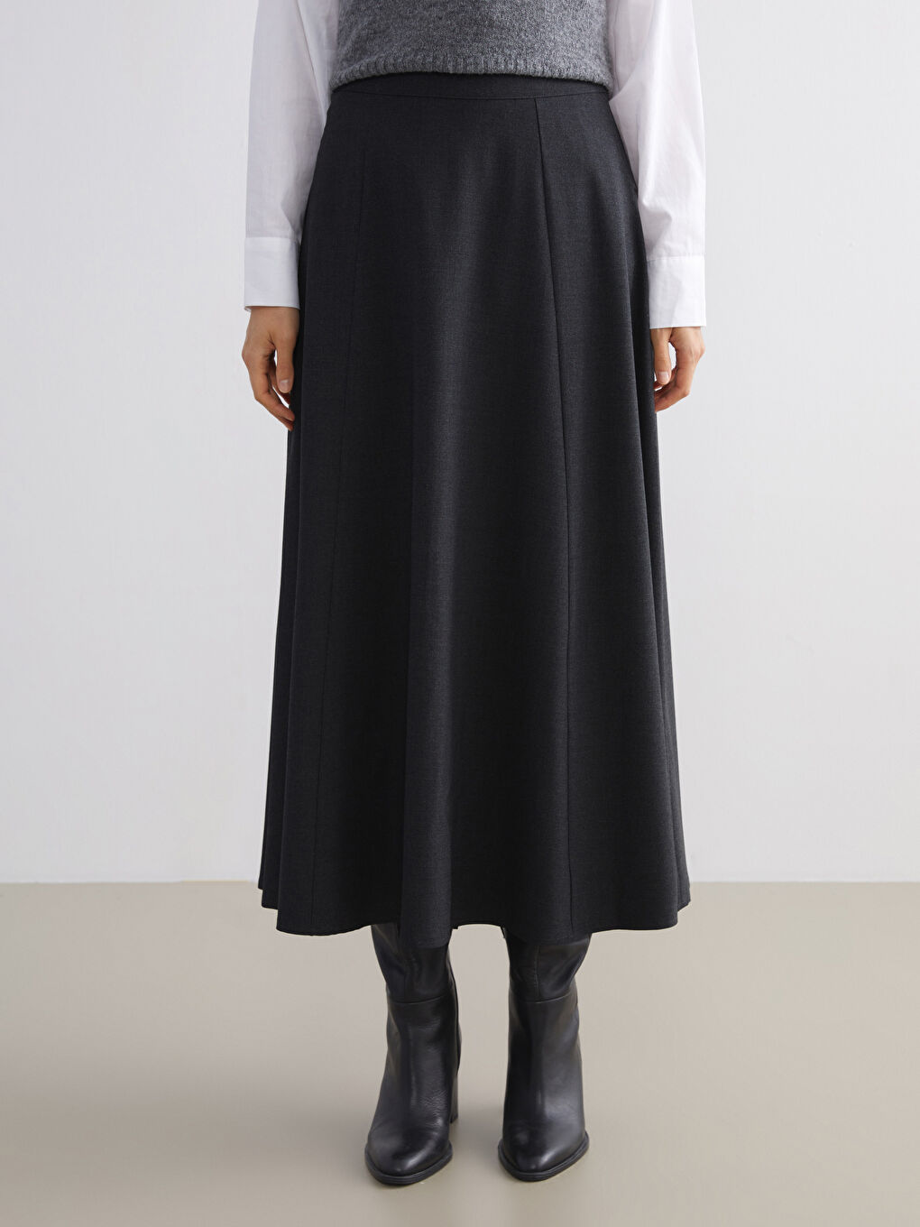 Siyah Beli Fermuarlı Kloş Etek-1