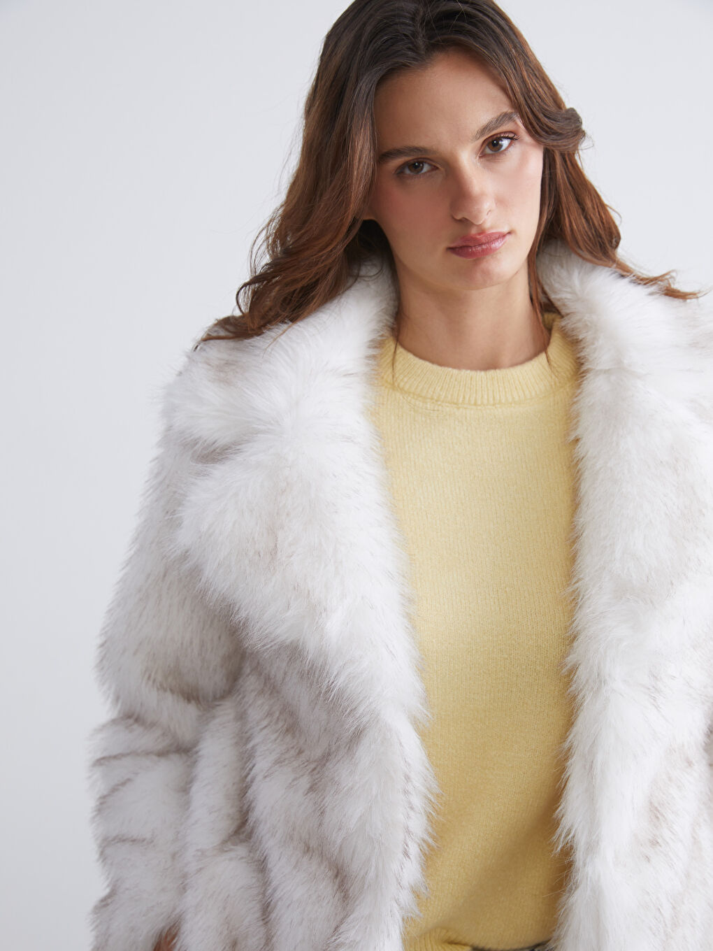 Ekru Ceket Yaka Kadın Kürk Mont-1