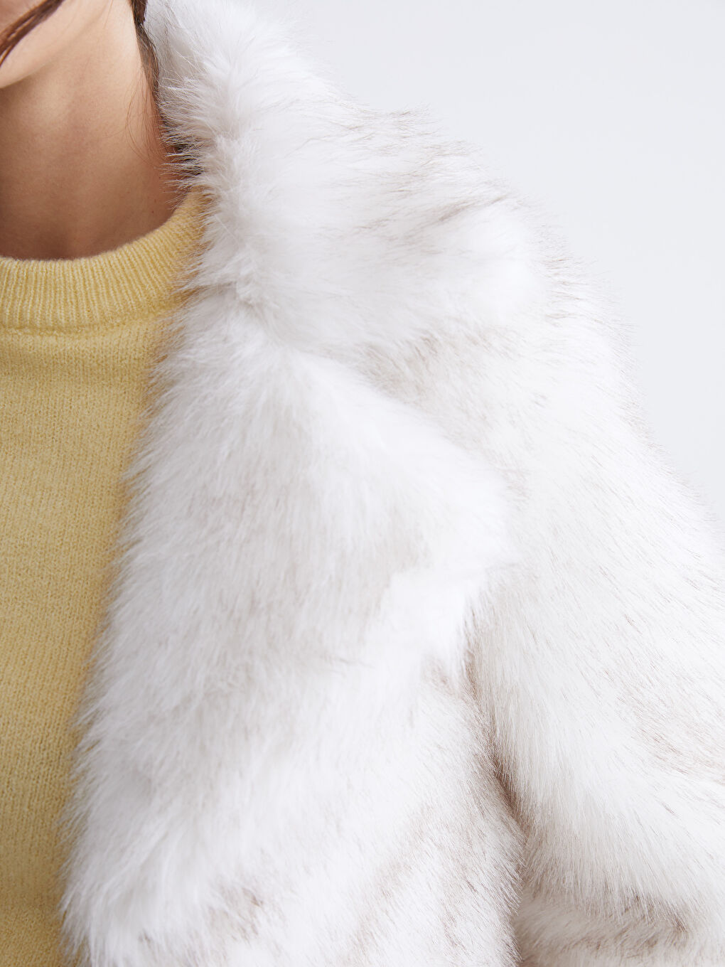 Ekru Ceket Yaka Kadın Kürk Mont-3
