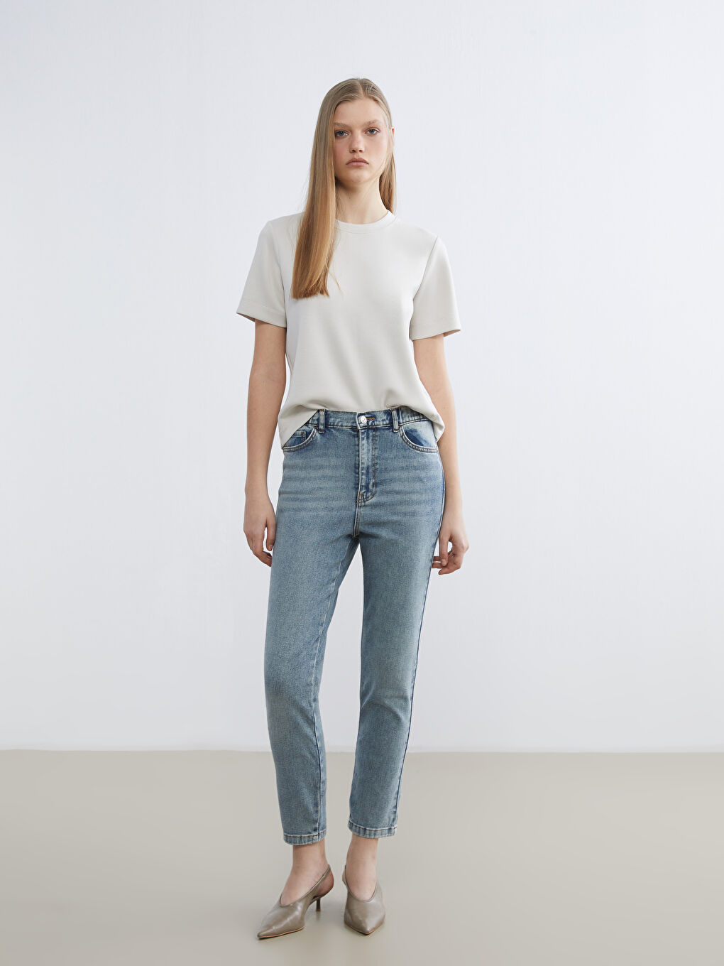 İndigo Beli Lastikli Mom Fit Kadın Jean Pantolon